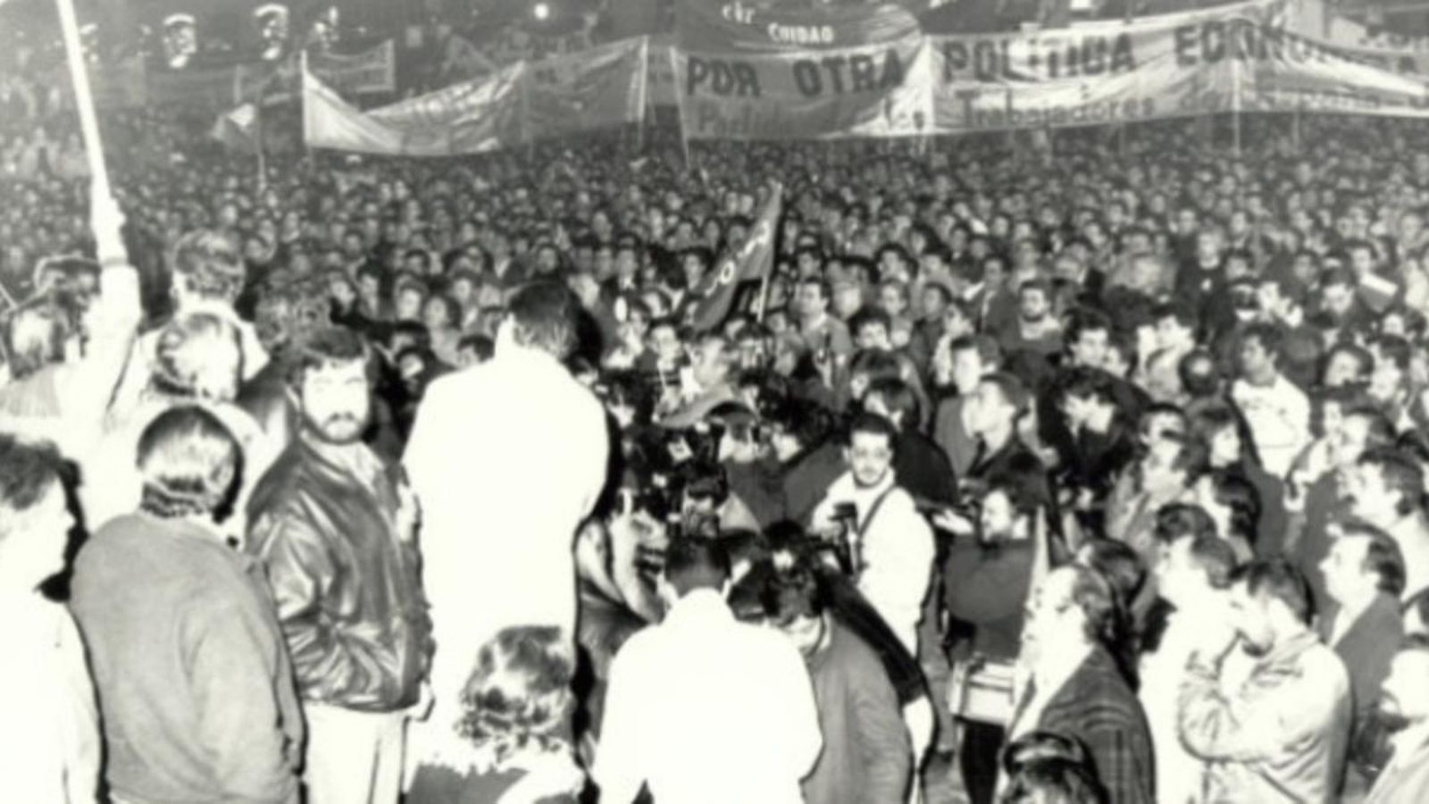 Manifestants secunden la vaga general del 14 de desembre de 1988