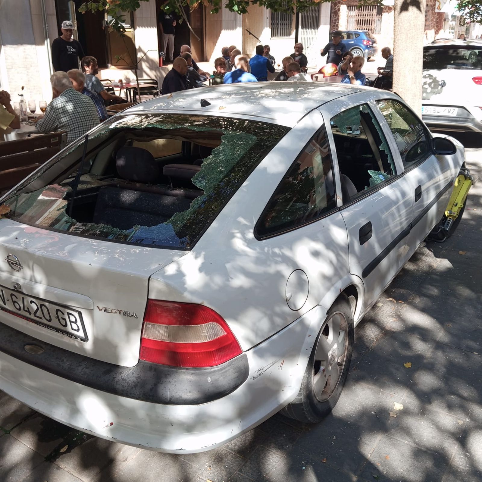 Un vehicle afectat per la baralla a Canals