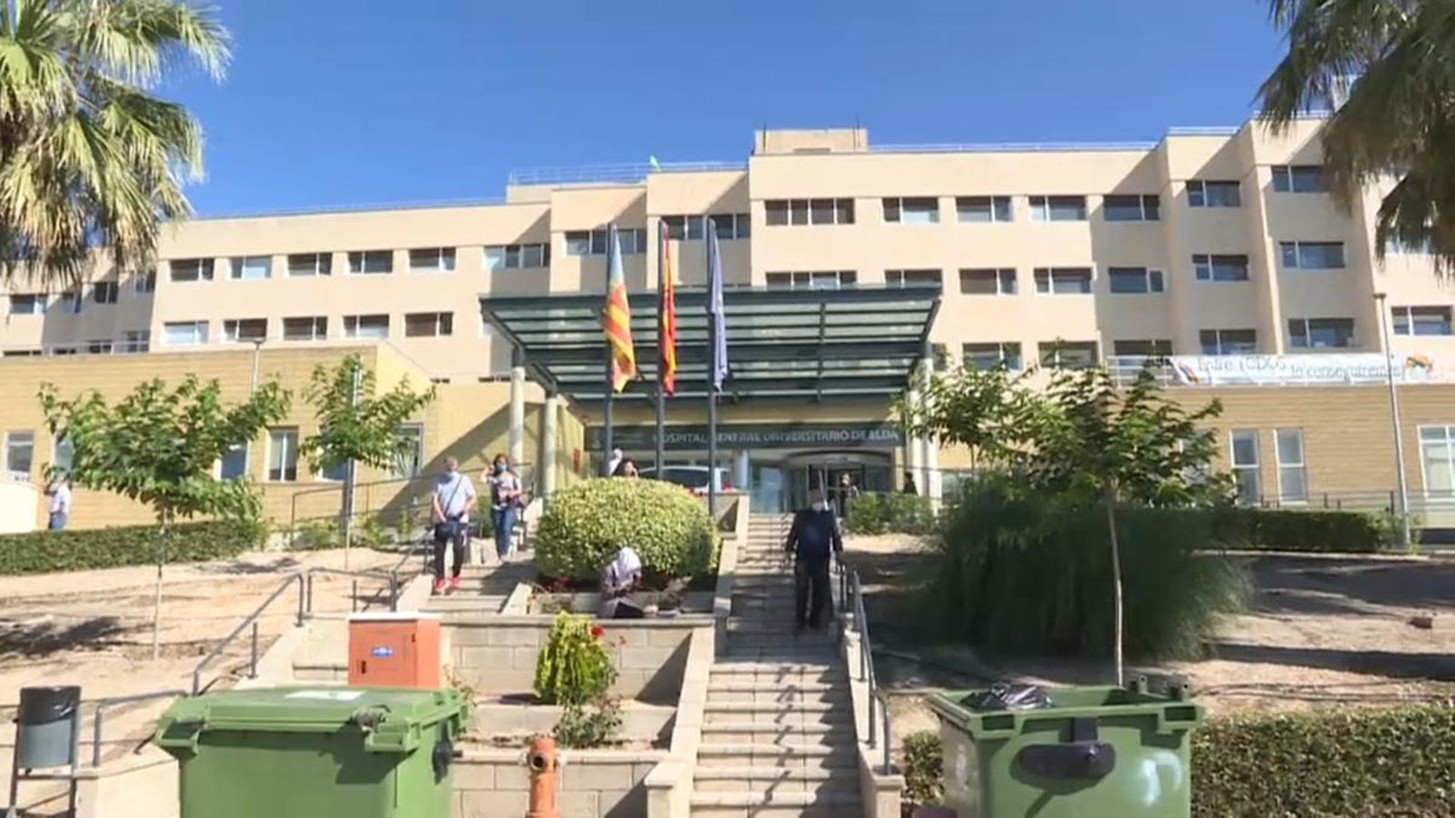 Façana principal de l'hospital d'Elda, on va acudir el menor amb son pare per vòmits i mal de panxa