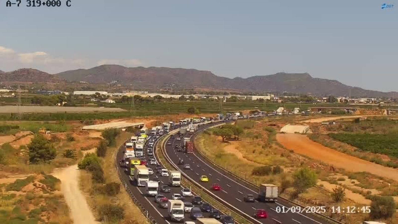 Imatge de la retenció de vehicles a l'altura de Bétera