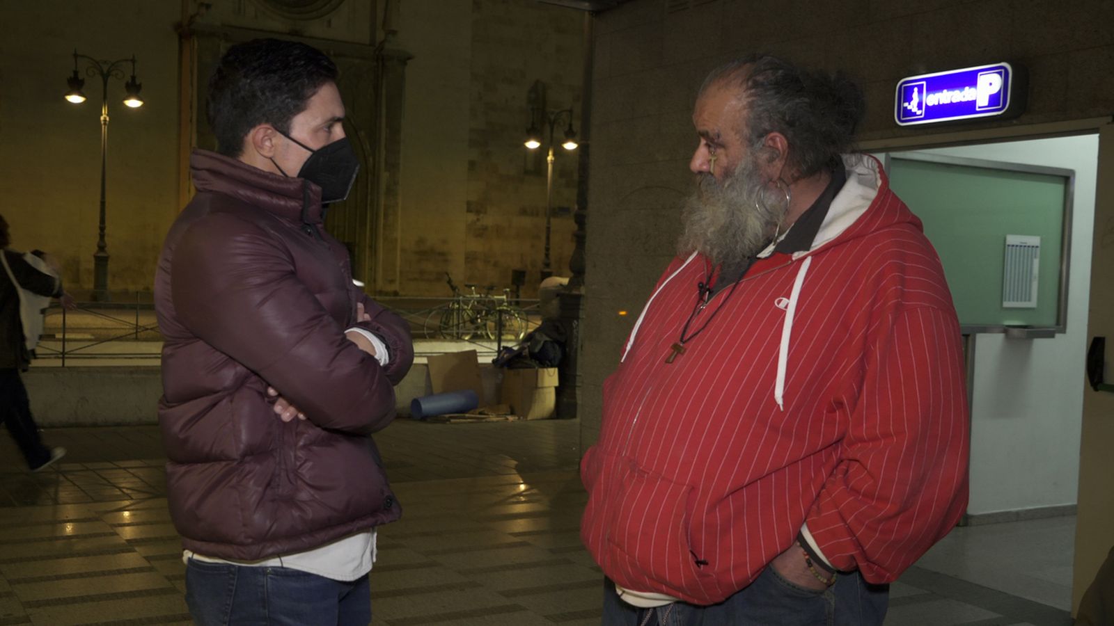 Bérnar Giménez investiga la situació en què viuen les persones sensesostre