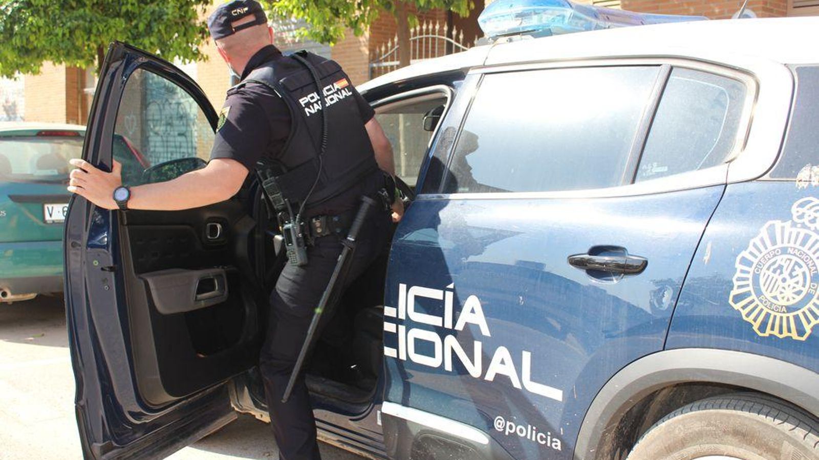 Una patrulla de la Policia Nacional a València