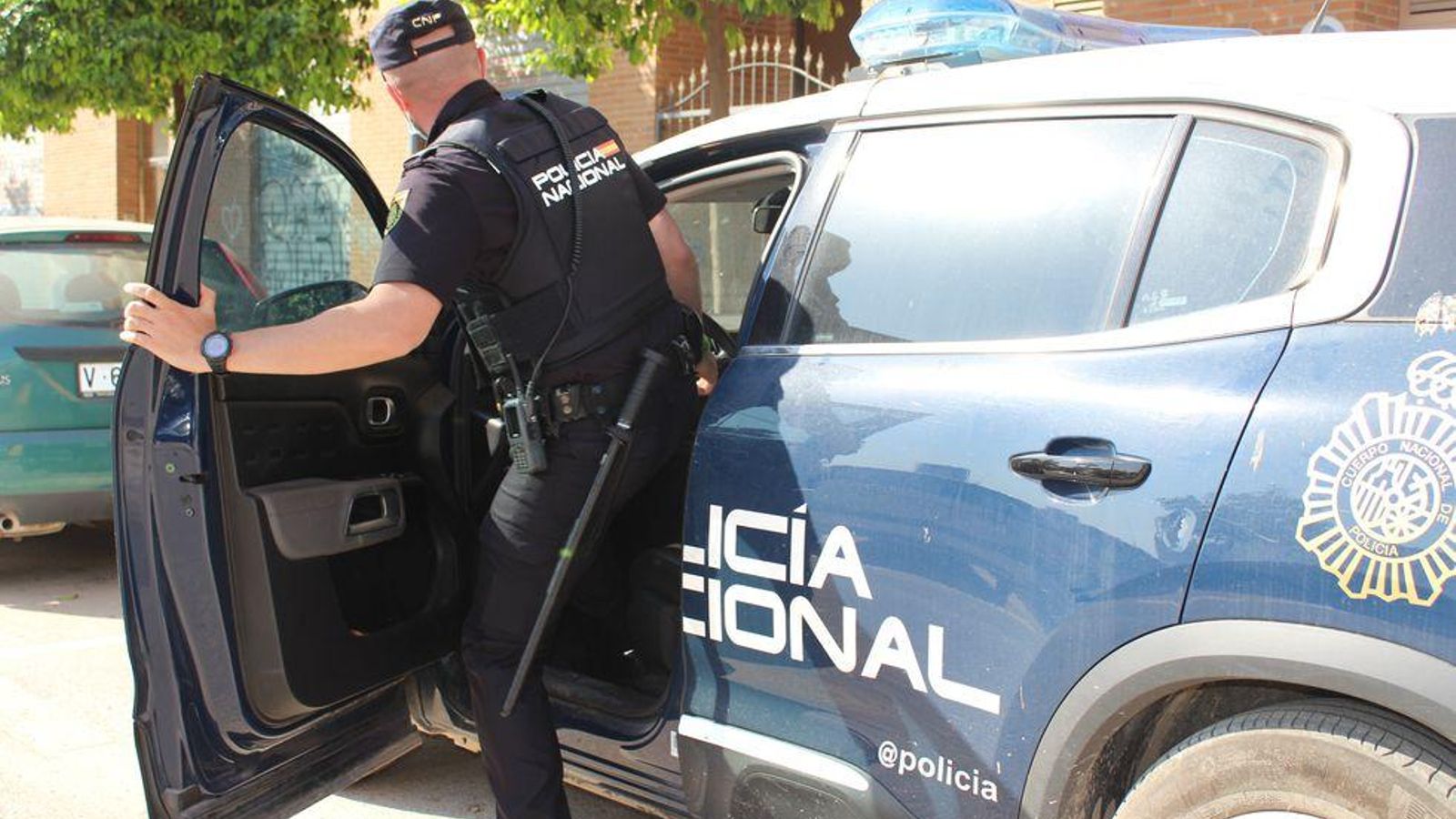 Una patrulla de la Policia Nacional a València Una patrulla de la Policia Nacional a València