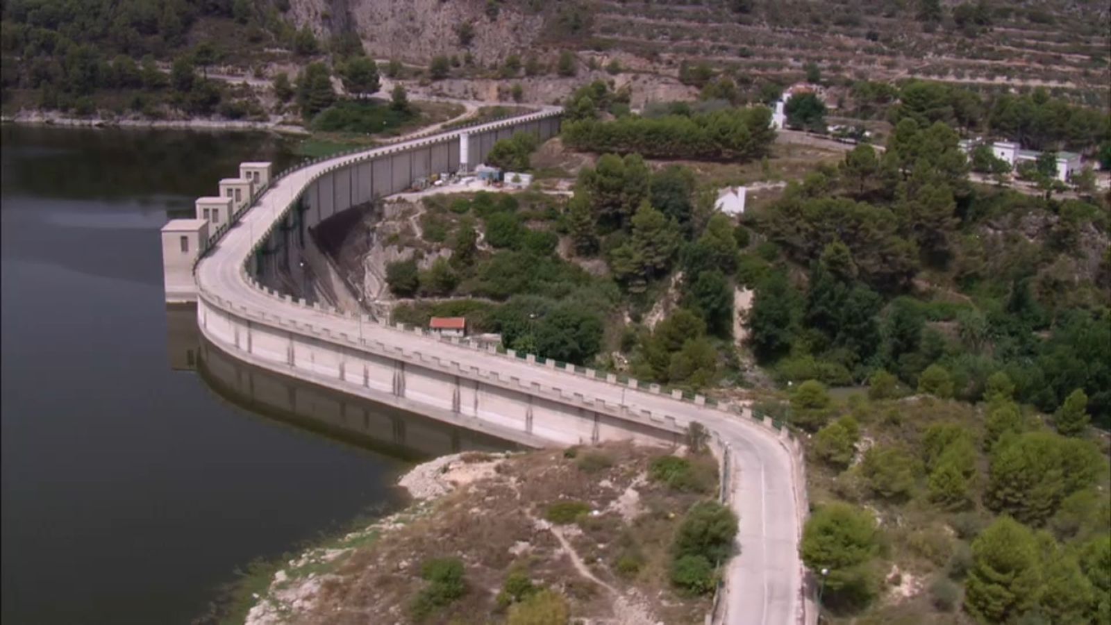Imatge del pantà de Beniarrès