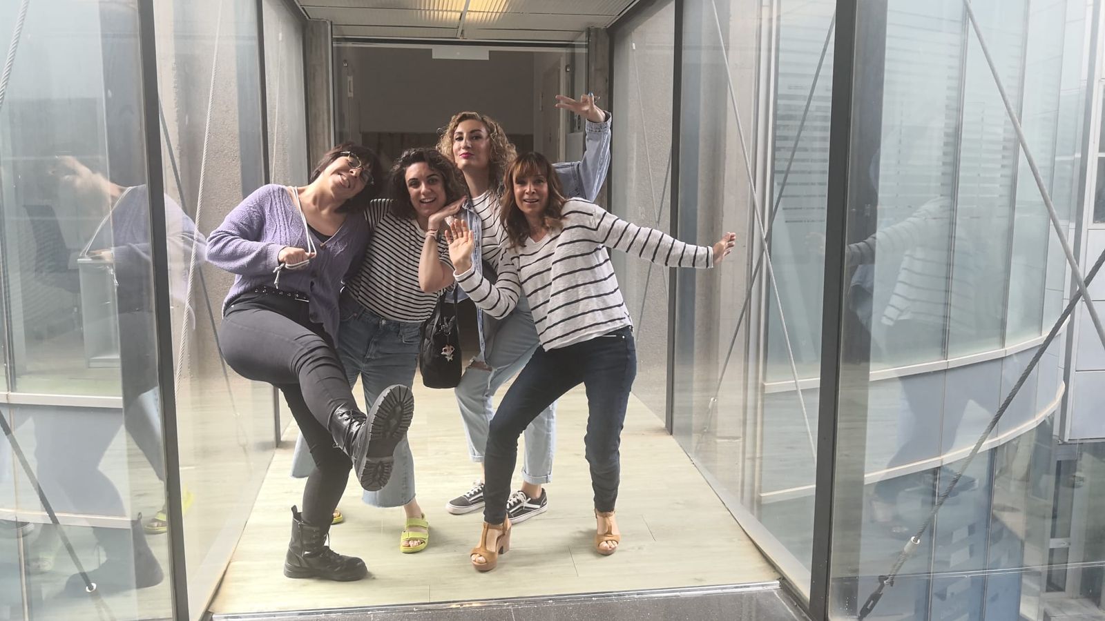 26.05.2023 | "La guapasecció" amb la dissenyadora gràfica Alejandra Aznar