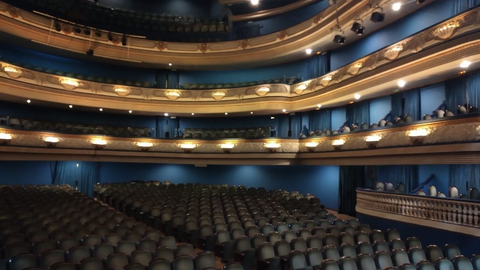 El bo, de 10 euros, valdrà el doble a l'hora d'adquirir espectacles del Teatre Principal d'Alacant i unes altres sales i establiments de llibres i discos