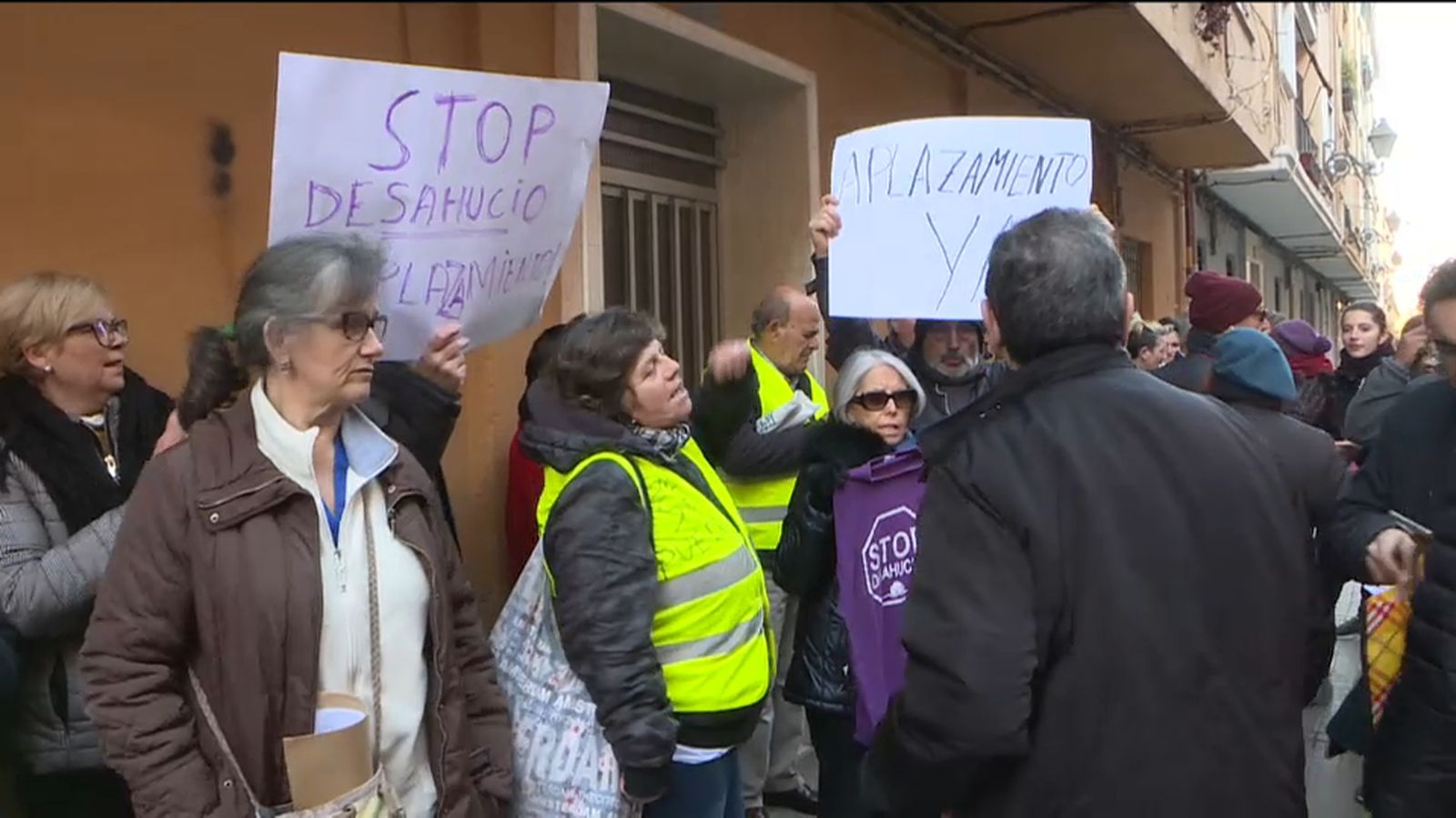 Imatge d'arxiu d'una acció per a aturar un desnonament a la Comunitat Valenciana