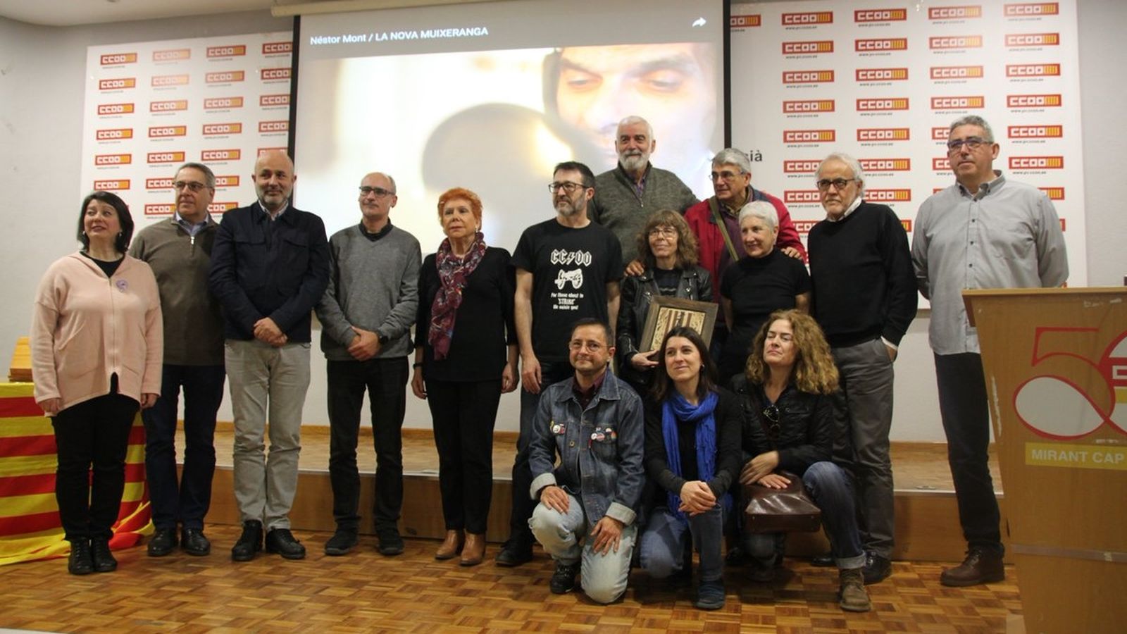 Representants de la plataforma durant l'entrega de premis