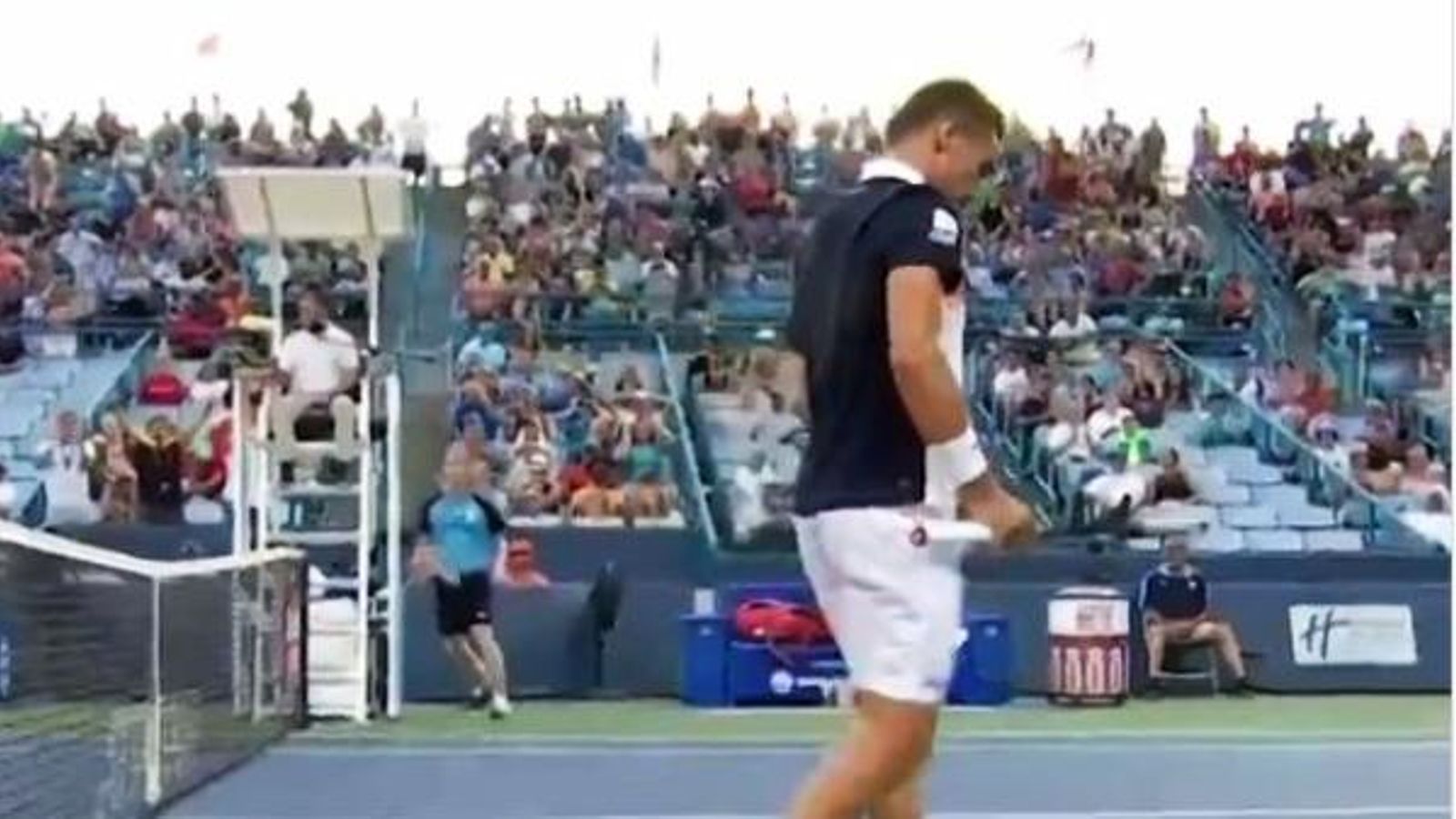 Bautista s'imposa a Frances Tiafoe en tres sets