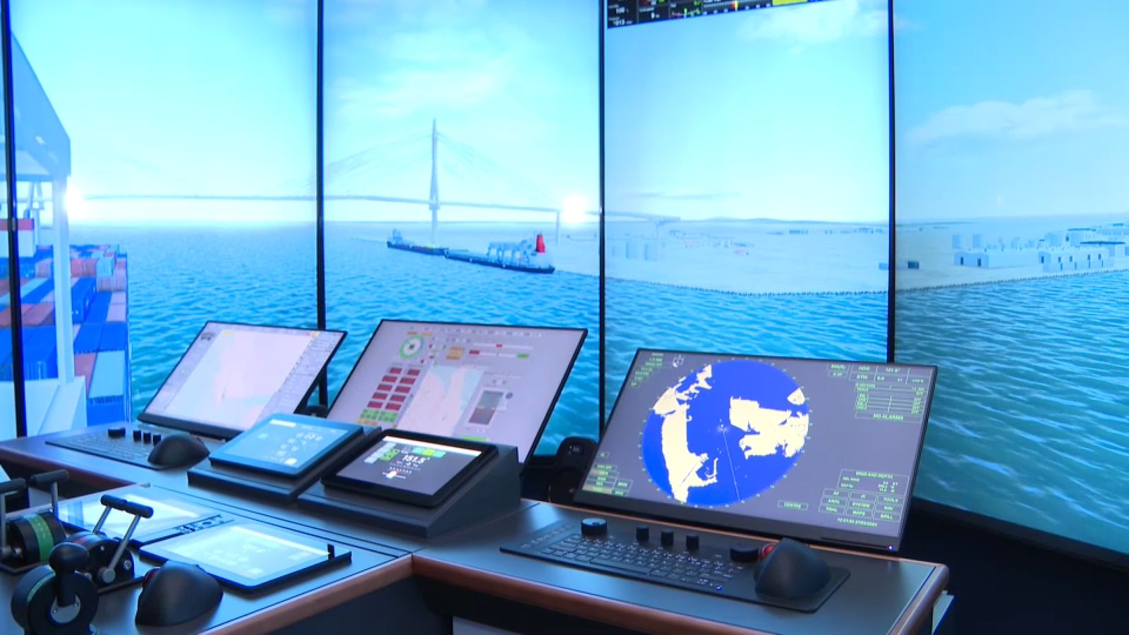 Sala des d'on s'assaja amb el simulador al port de València