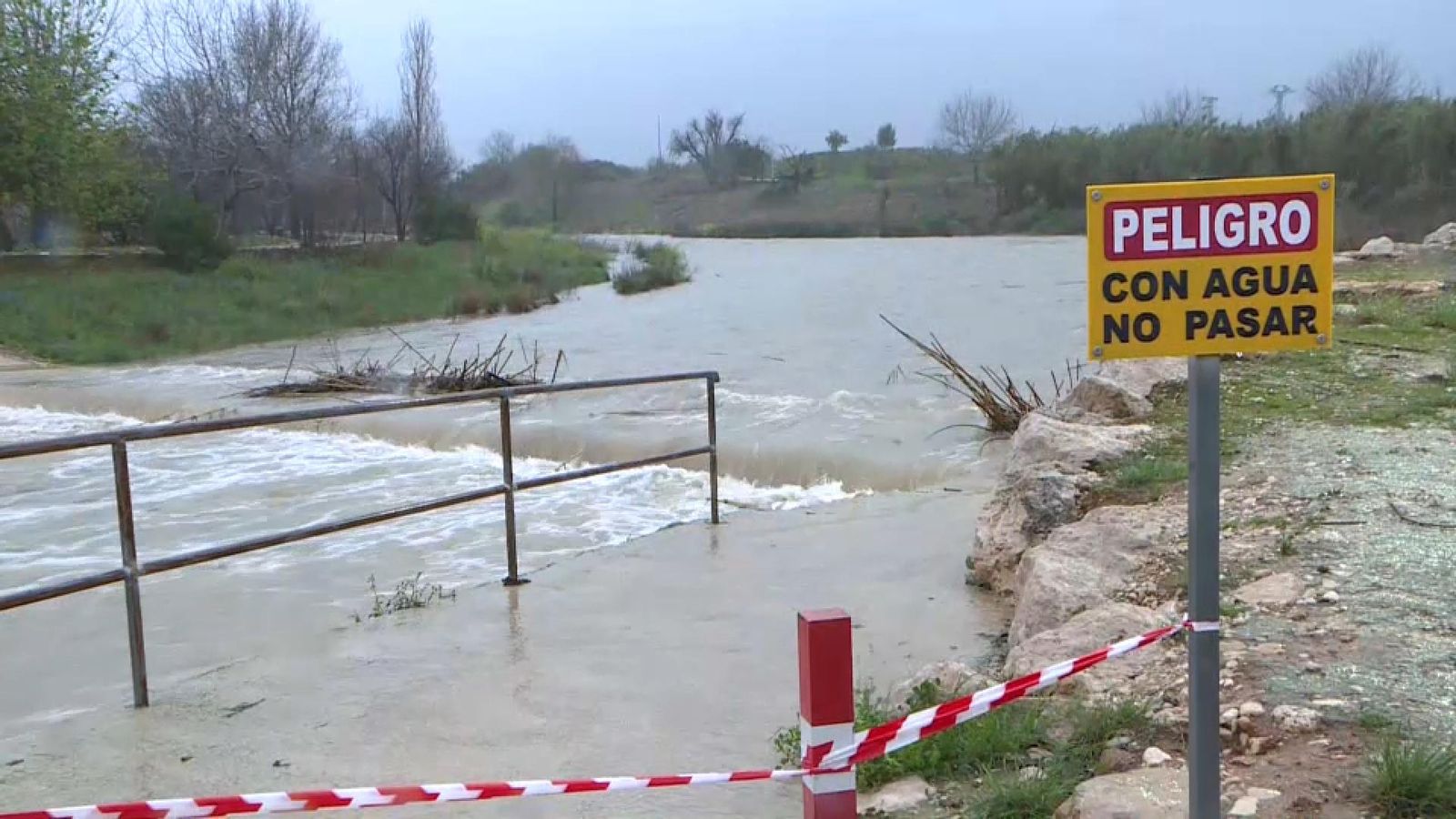 El riu Algar, en el tram final a Altea, en una imatge de dimecres de vesprada