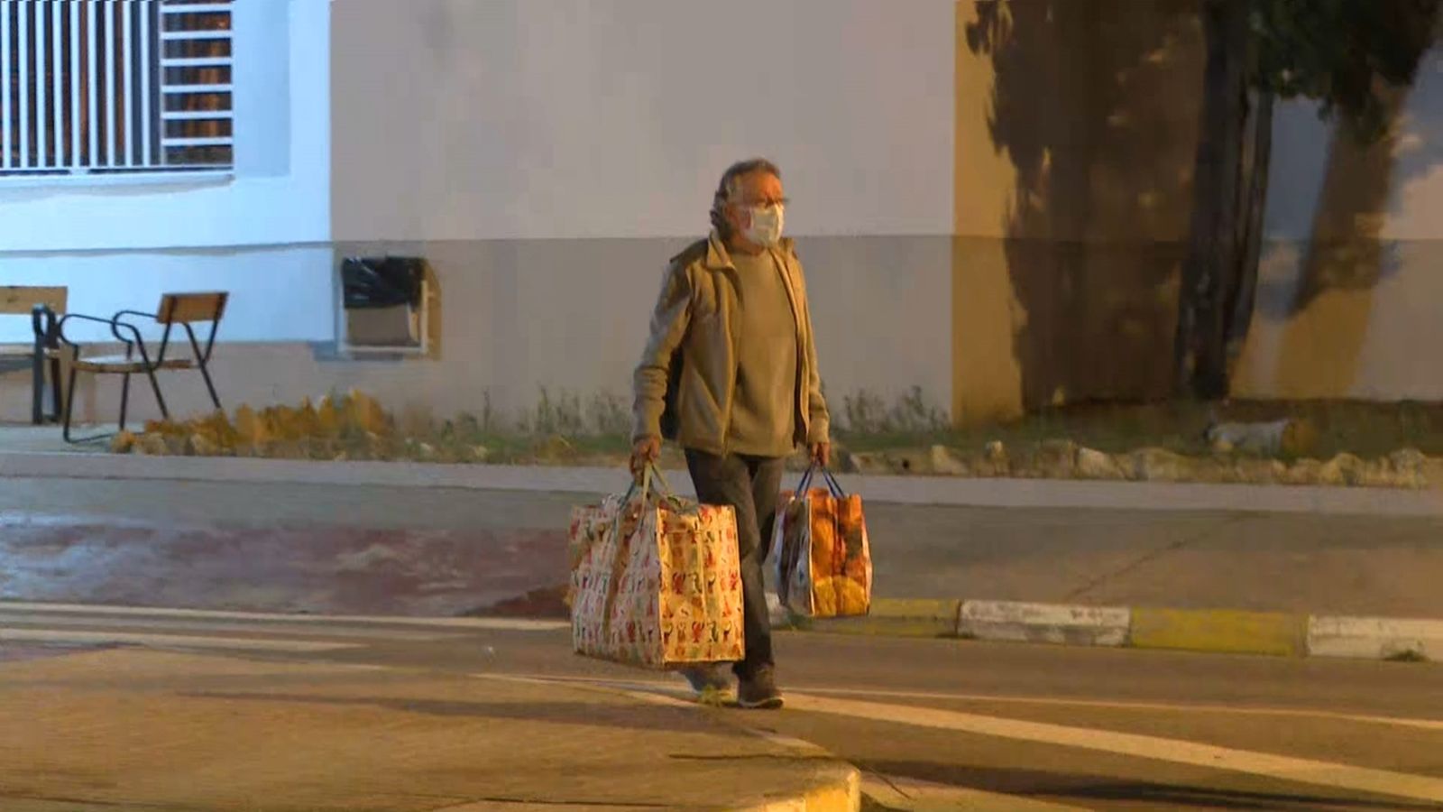 Alfonso Grau abandonant la presó de Picassent