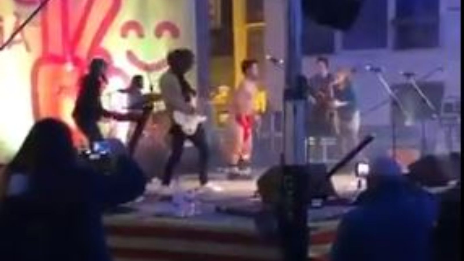 Captura del vídeo que s'ha difòs a través de les xarxes socials.