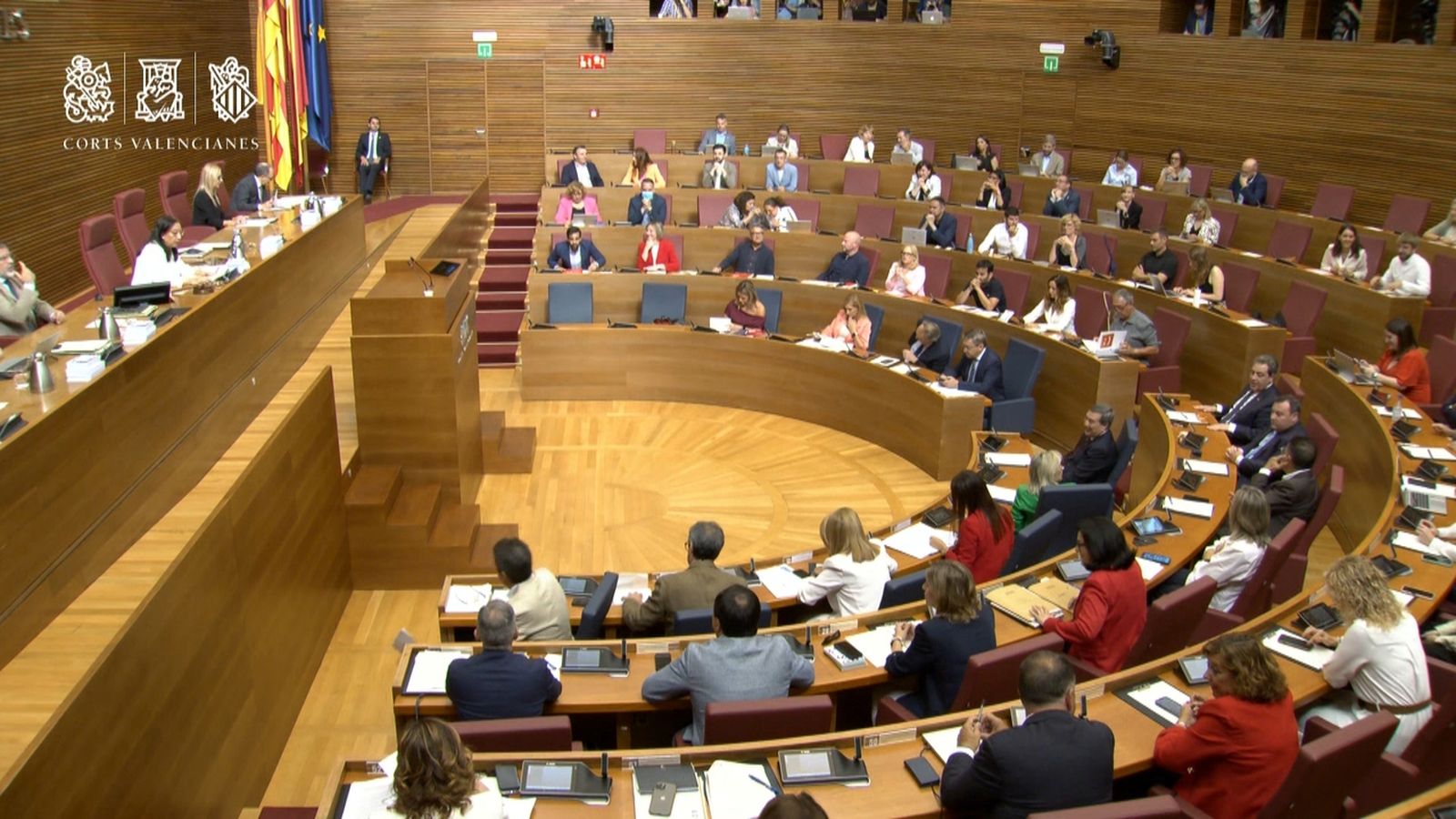 Inci del curs polític a les Corts amb el debat de política general