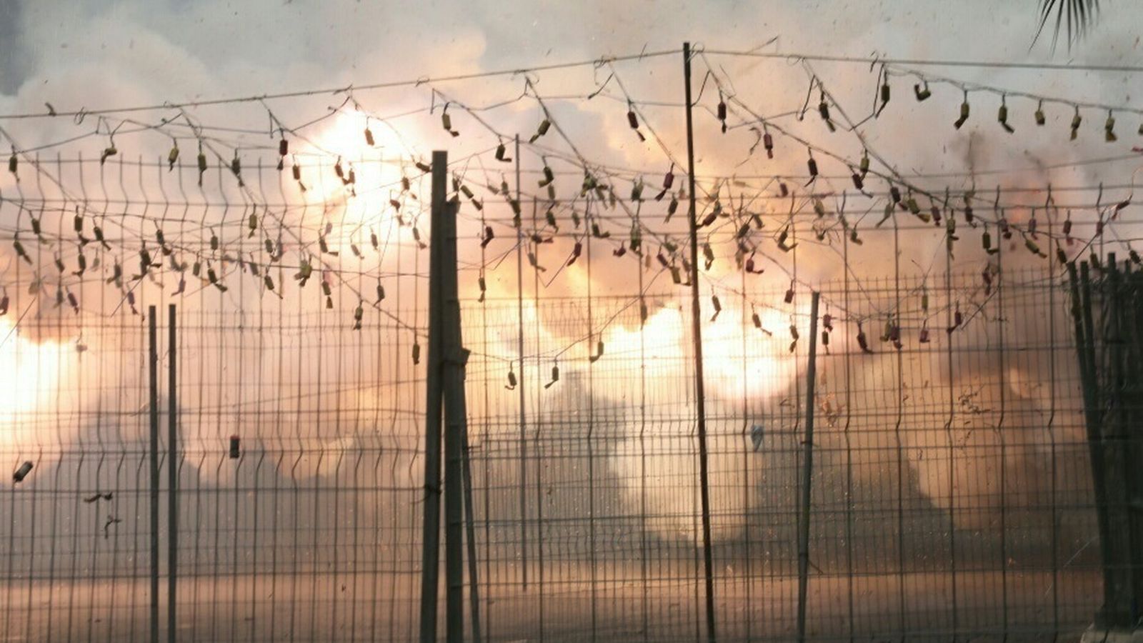 Mascletà de la pirotècnia Hermanos Sirvent en la plaça dels Estels en una imatge d'arxiu