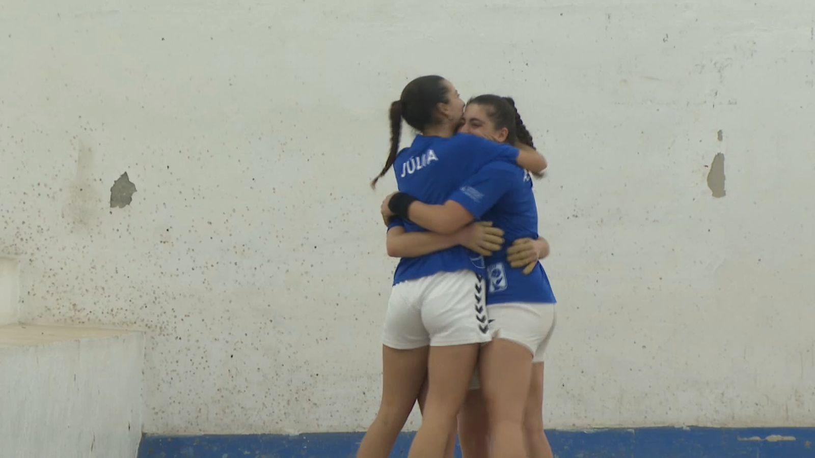 Aida, Anabel i Júlia jugaran la final de raspall