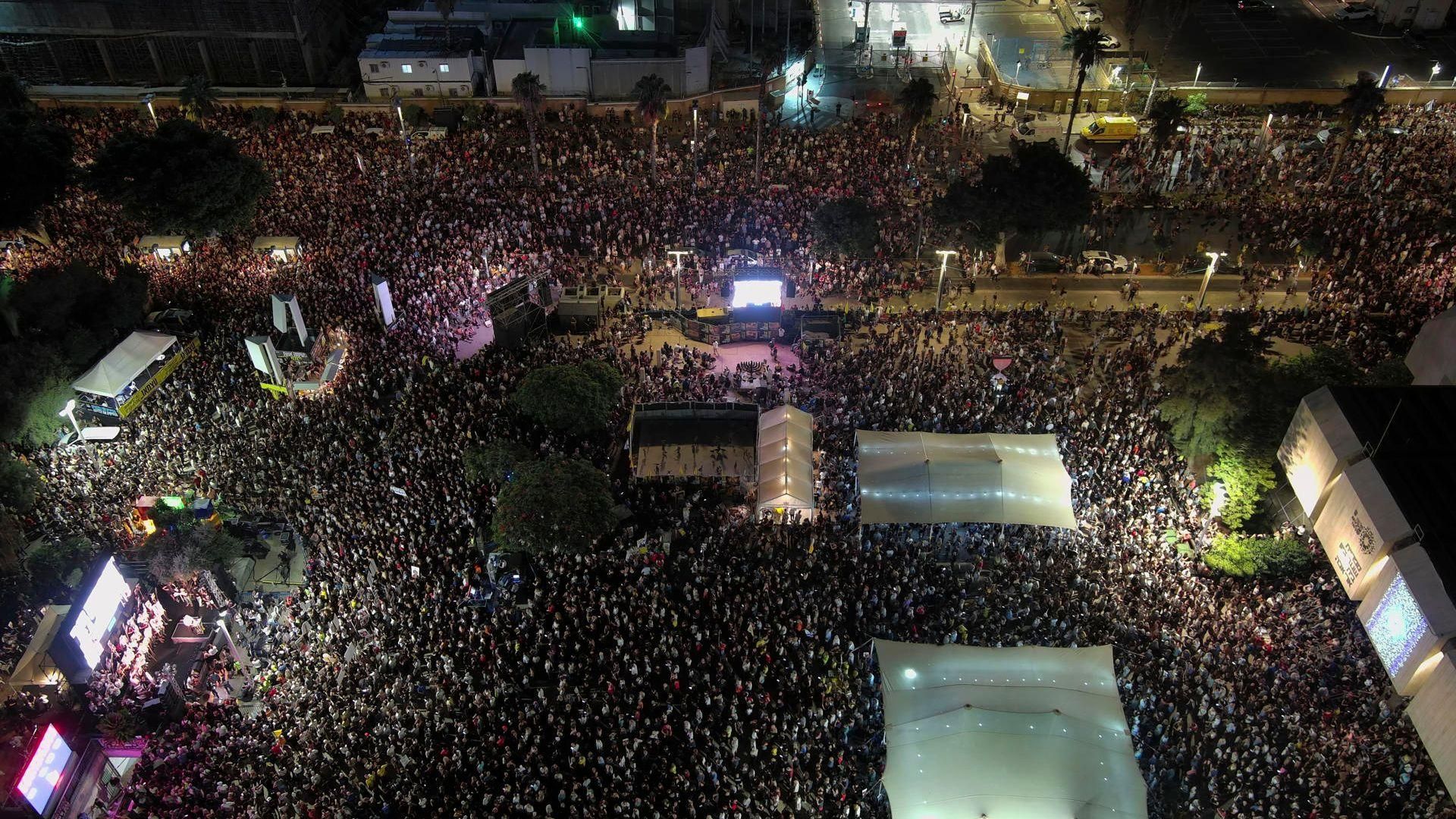Unes 60.000 persones es manifiesten a Tel Aviv després de la difusió de vídeos de rehens a Gaza