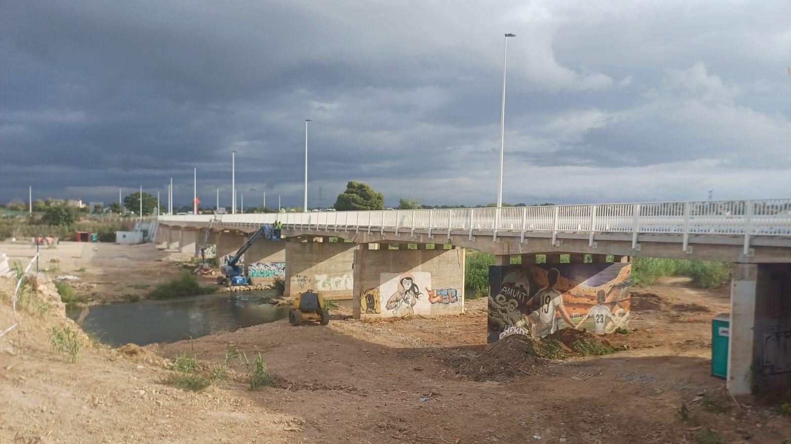 Pont reconstruït a Riba-roja Pont reconstruït a Riba-roja