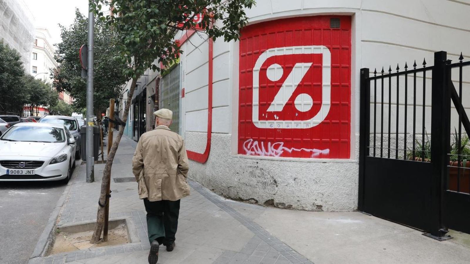 Dia planeja tancar 219 botigues durant aquest mes de juny a Espanya