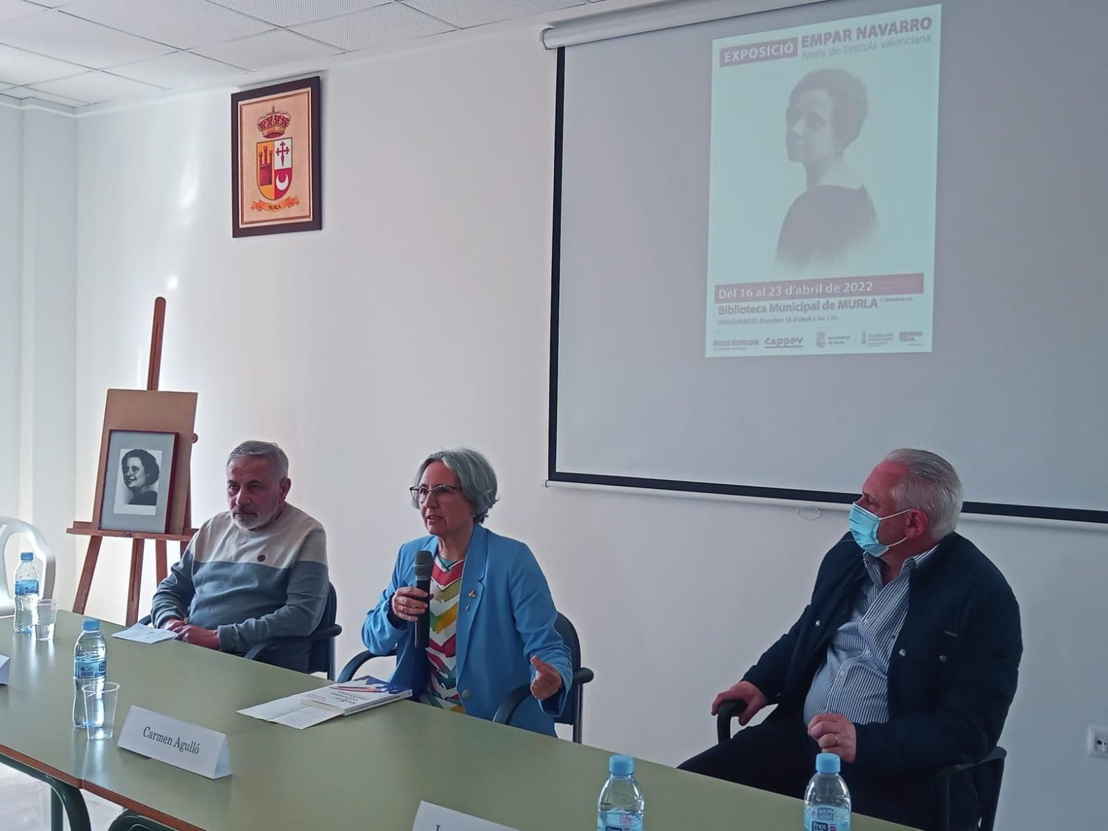 Inauguració l'exposició a la Biblioteca Municipal de Murla