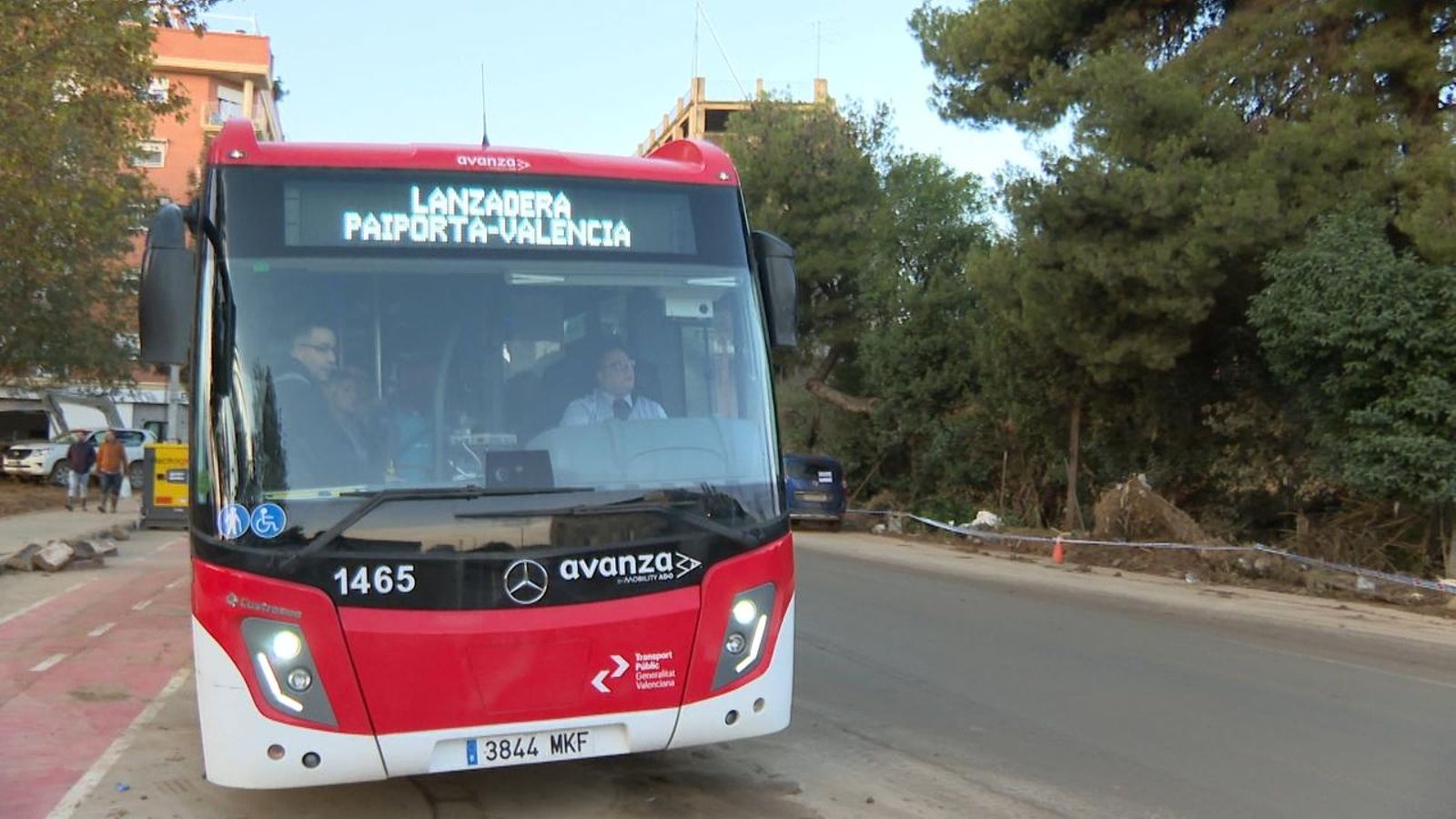 Autobús que cobreix el trajecte Paiporta-València de Metrovalència