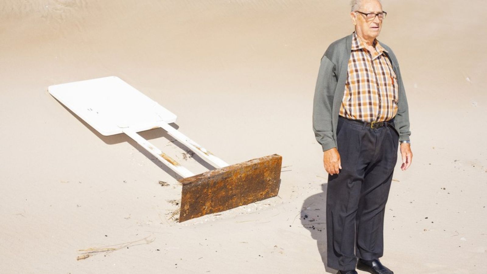 L'obra d'aquest oriolà,fa un recorregut fotogràfic per paisatges i persones.