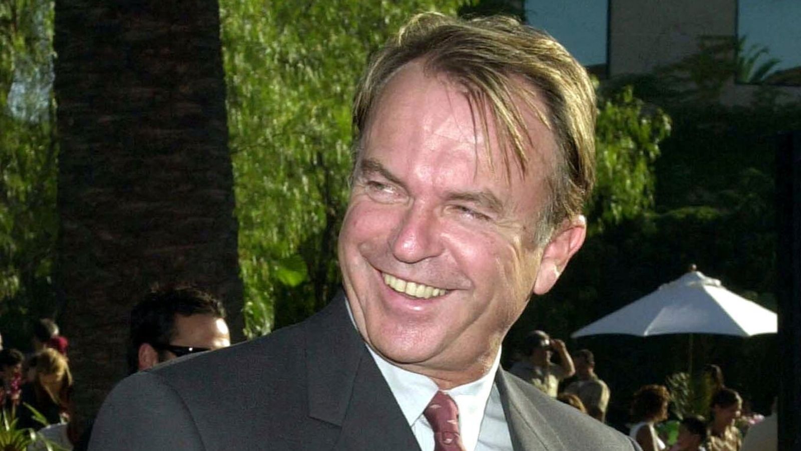 L'actor Sam Neill, sobre una catifa roja de Los Ángeles, en una imatge del 2001