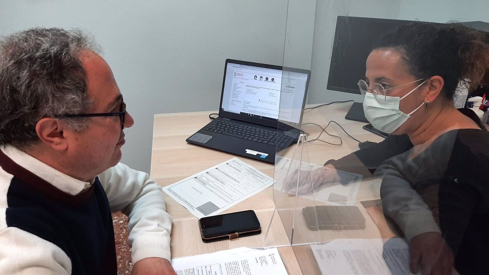 Atenció a persona usuària en Cocemfe València