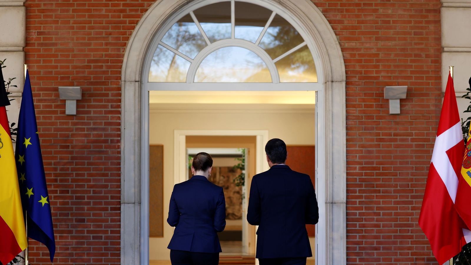 Sánchez amb la primera ministra danesa, Mette Frederiksen, a Moncloa aquest dilluns