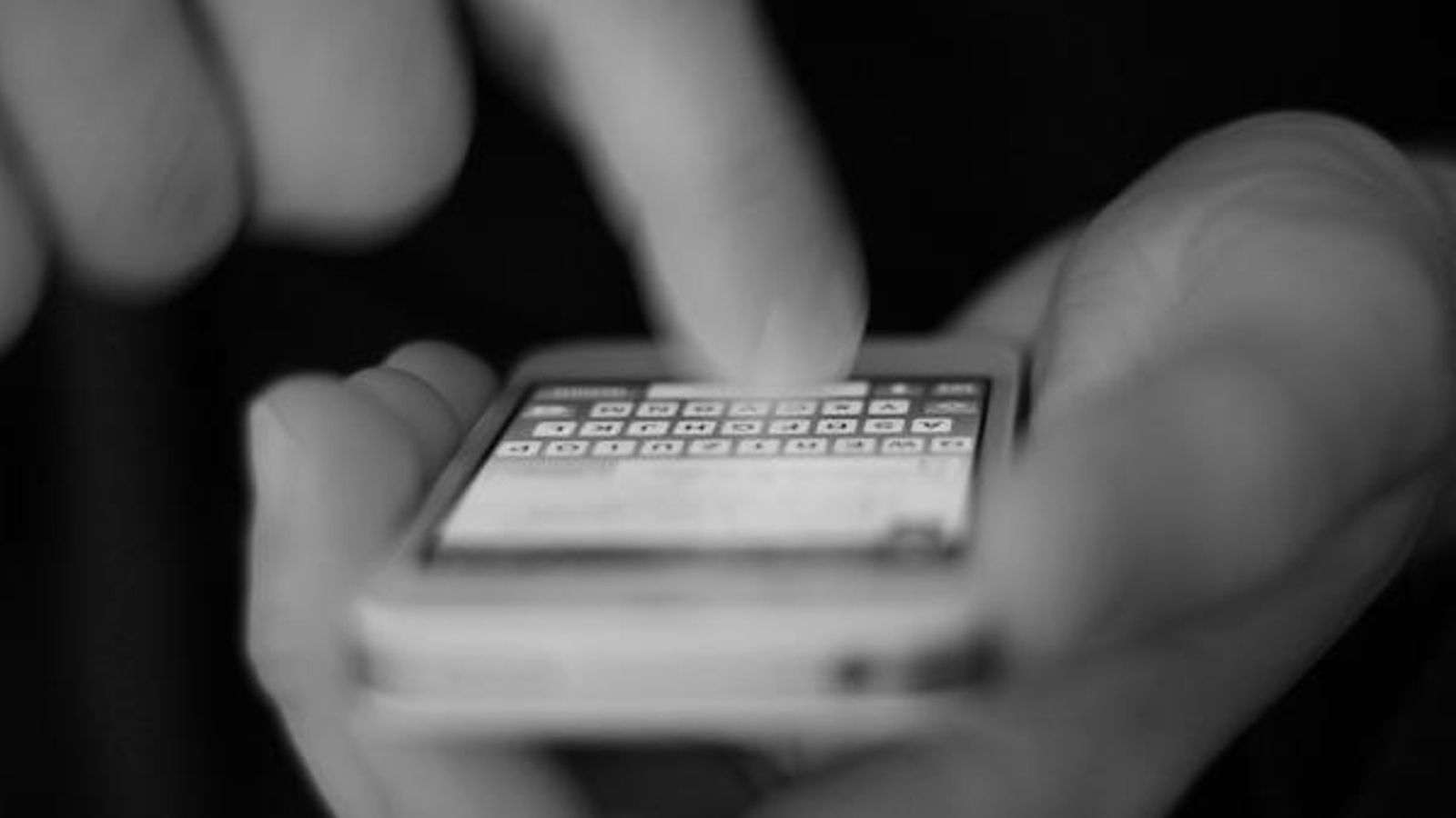 La por a estar desconnectat afecta huit de cada deu espanyols