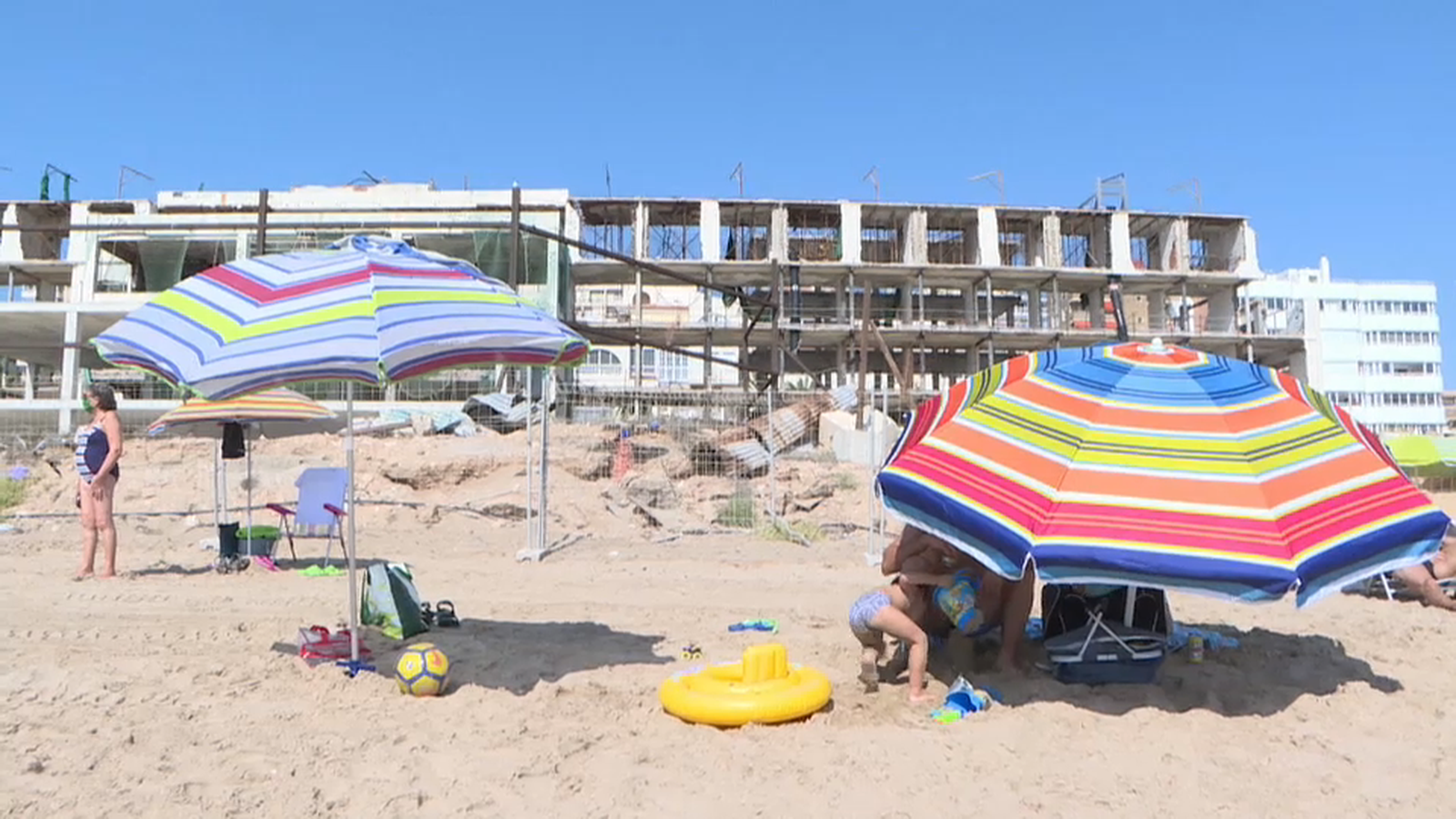 Esquelet arquitectònic de l'Hotel Arenales del Sol, a Elx