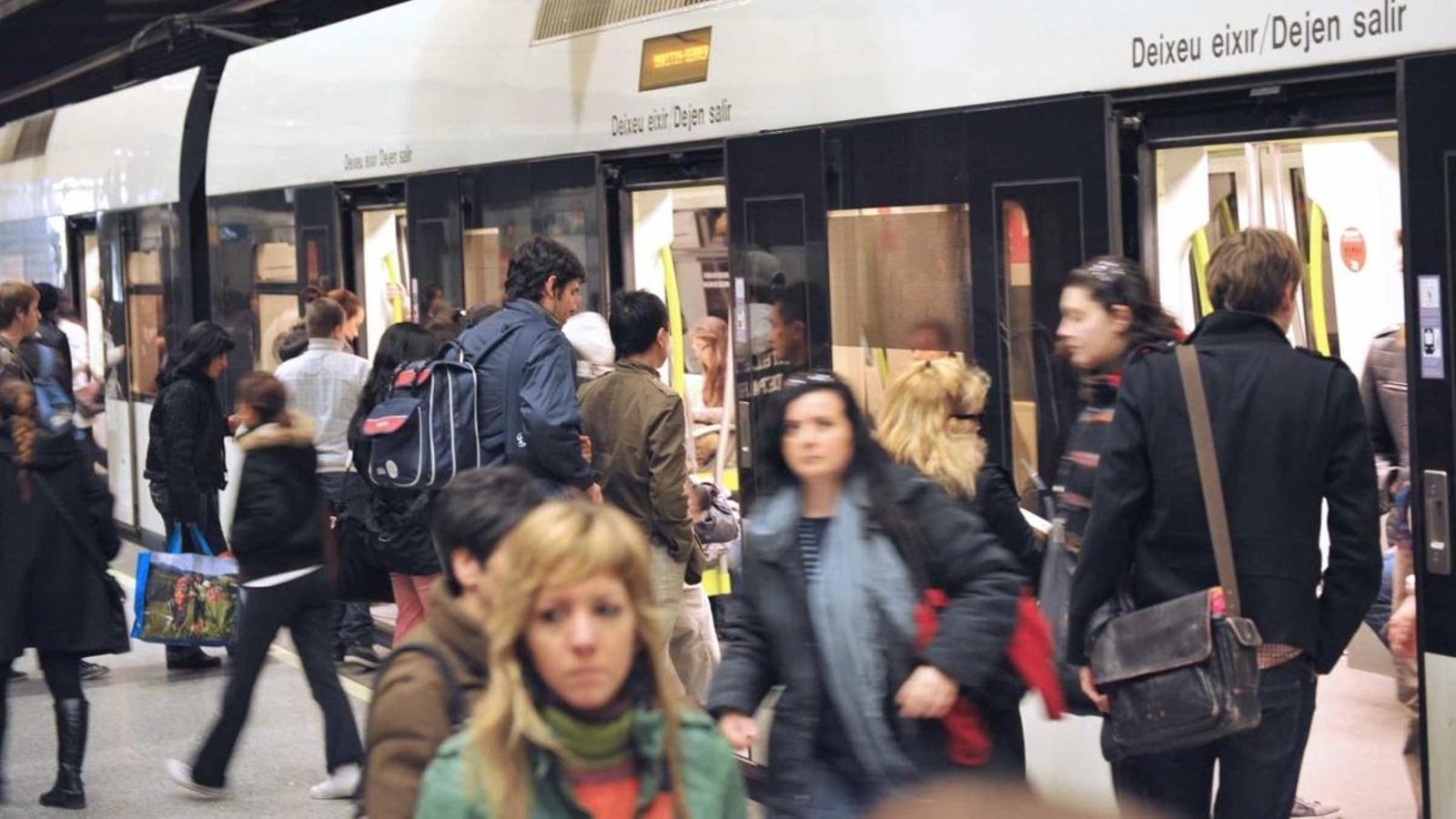 Preacord per a desconvocar tres dies de parades en Metrovalència