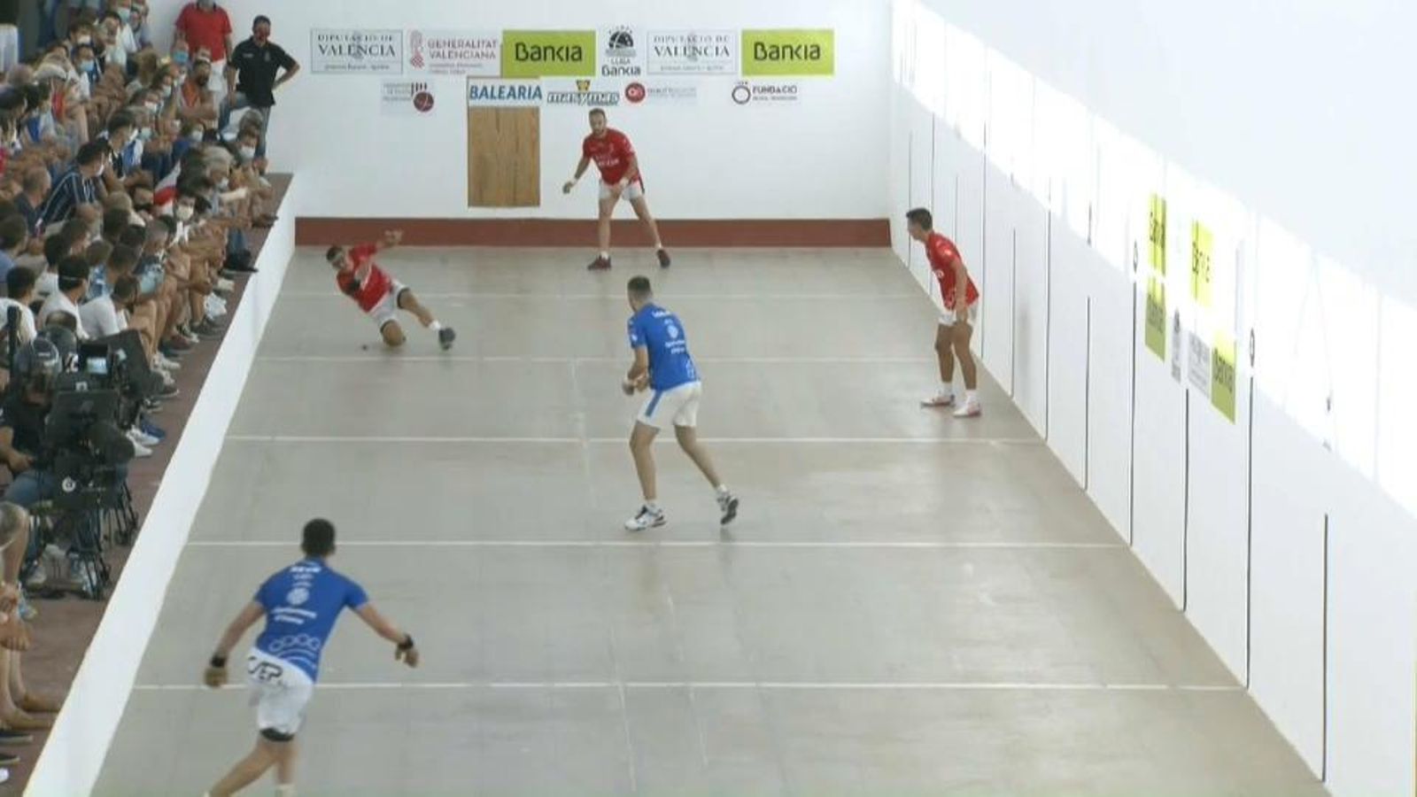 Una final al trinquet de Castelló de Rugat que passarà a la història no per ser la de la pandèmia