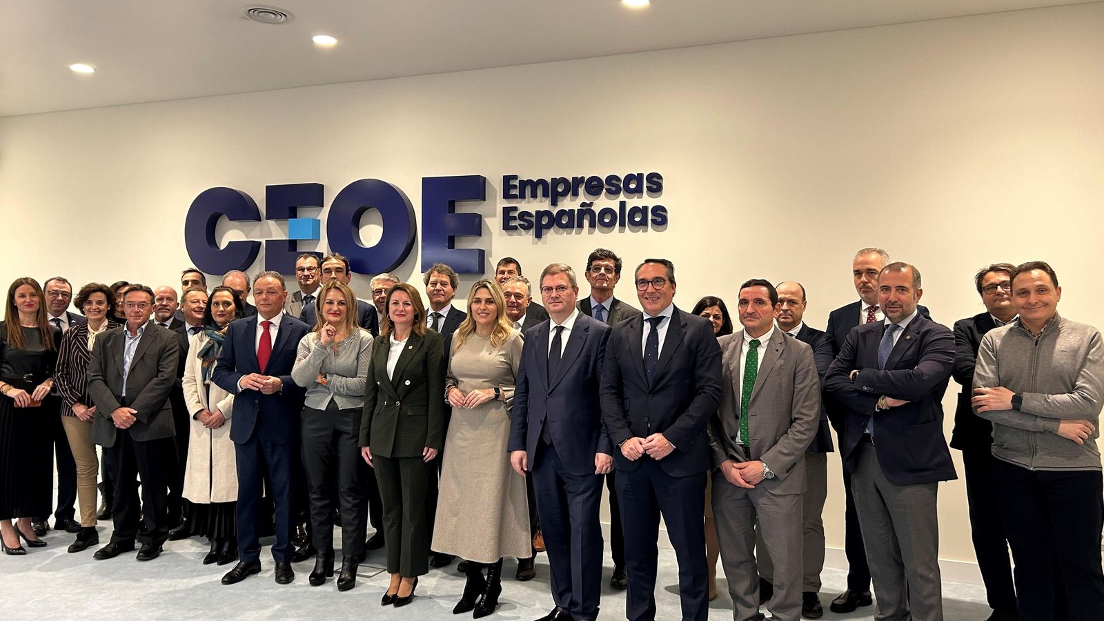 Presentació del Manifest pel manteniment de l'economia de Castelló a la seu de la patronal CEOE, a Madrid
