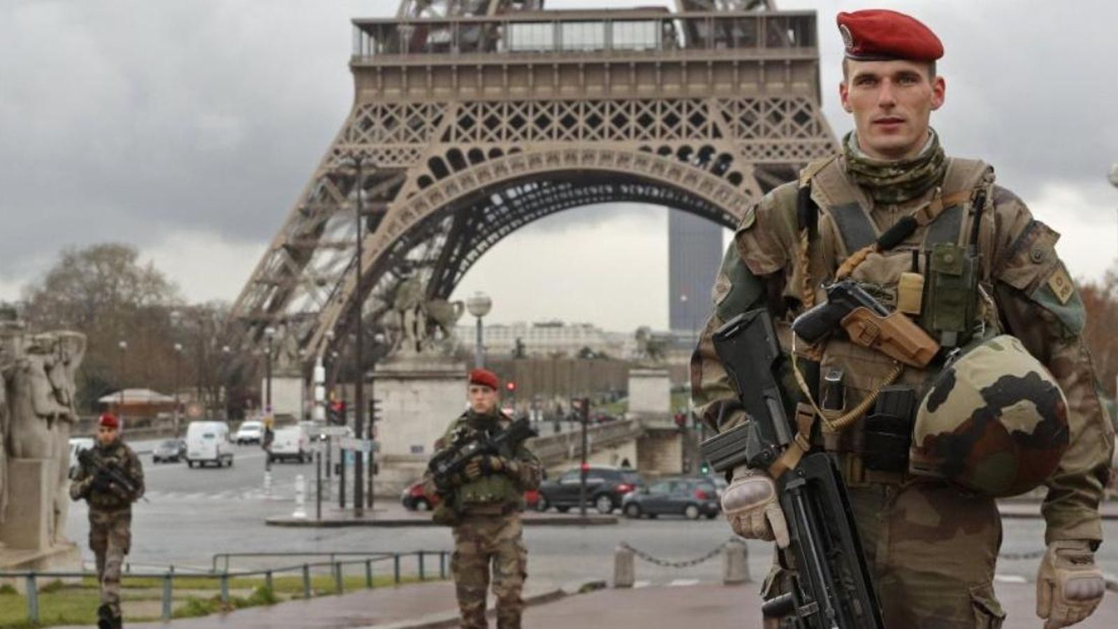 França tancarà la Torre Eiffel aquest dissabte per temor a protestes dels jupetins grocs