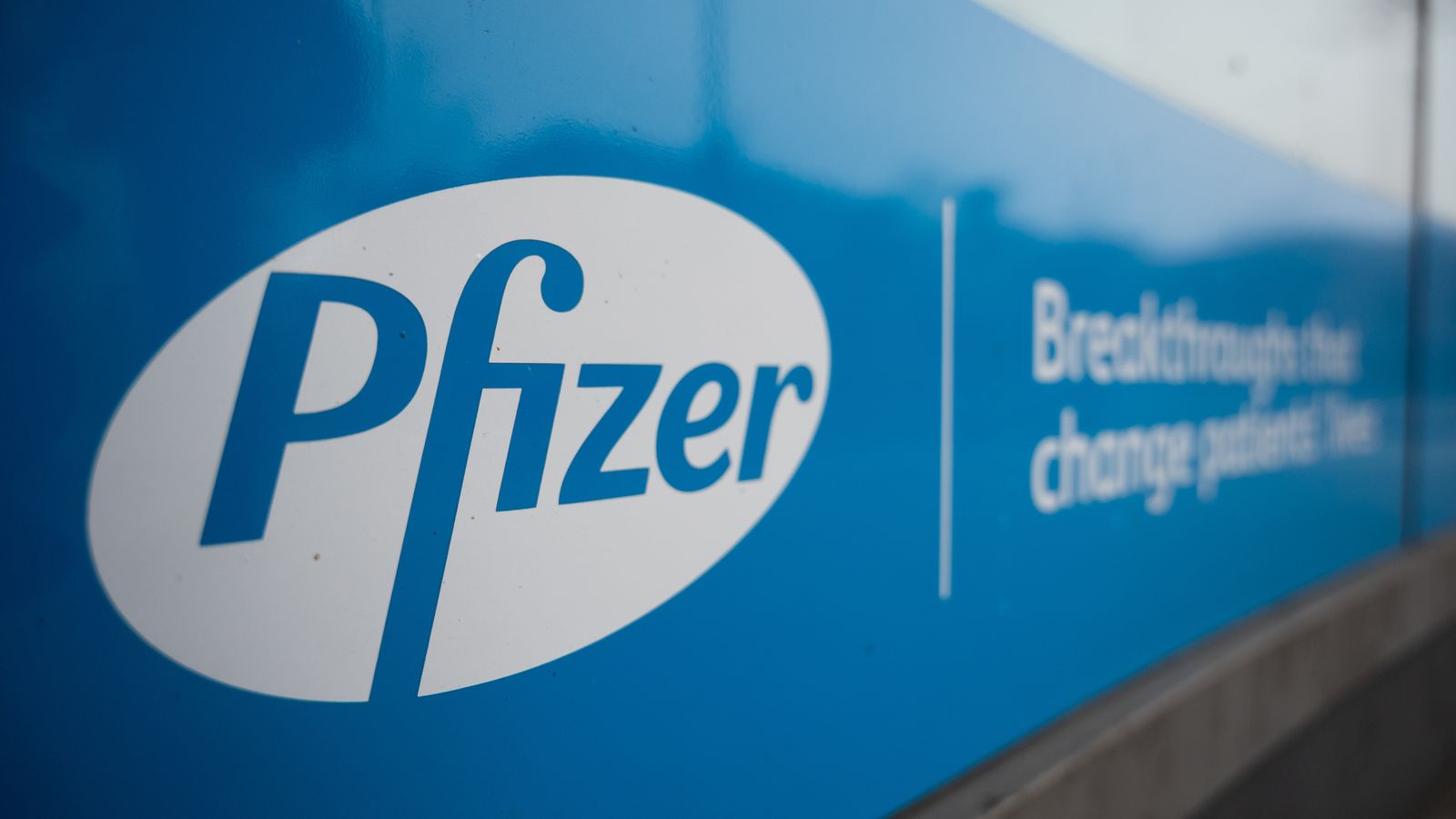 Log de l'empresa Pfizer, responsable de l'elaboració del fàrmac contra la covid