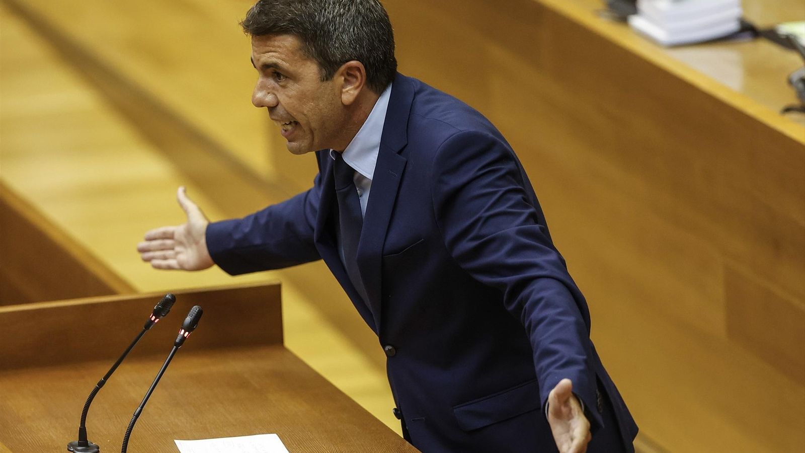 Mazón, durant la seua intervenció a les Corts per la DANA