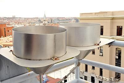 Diversos observatoris d'AEMET col·laboren amb el CEDEX i hi envien part de l'aigua recollida pels seus pluviòmetres
