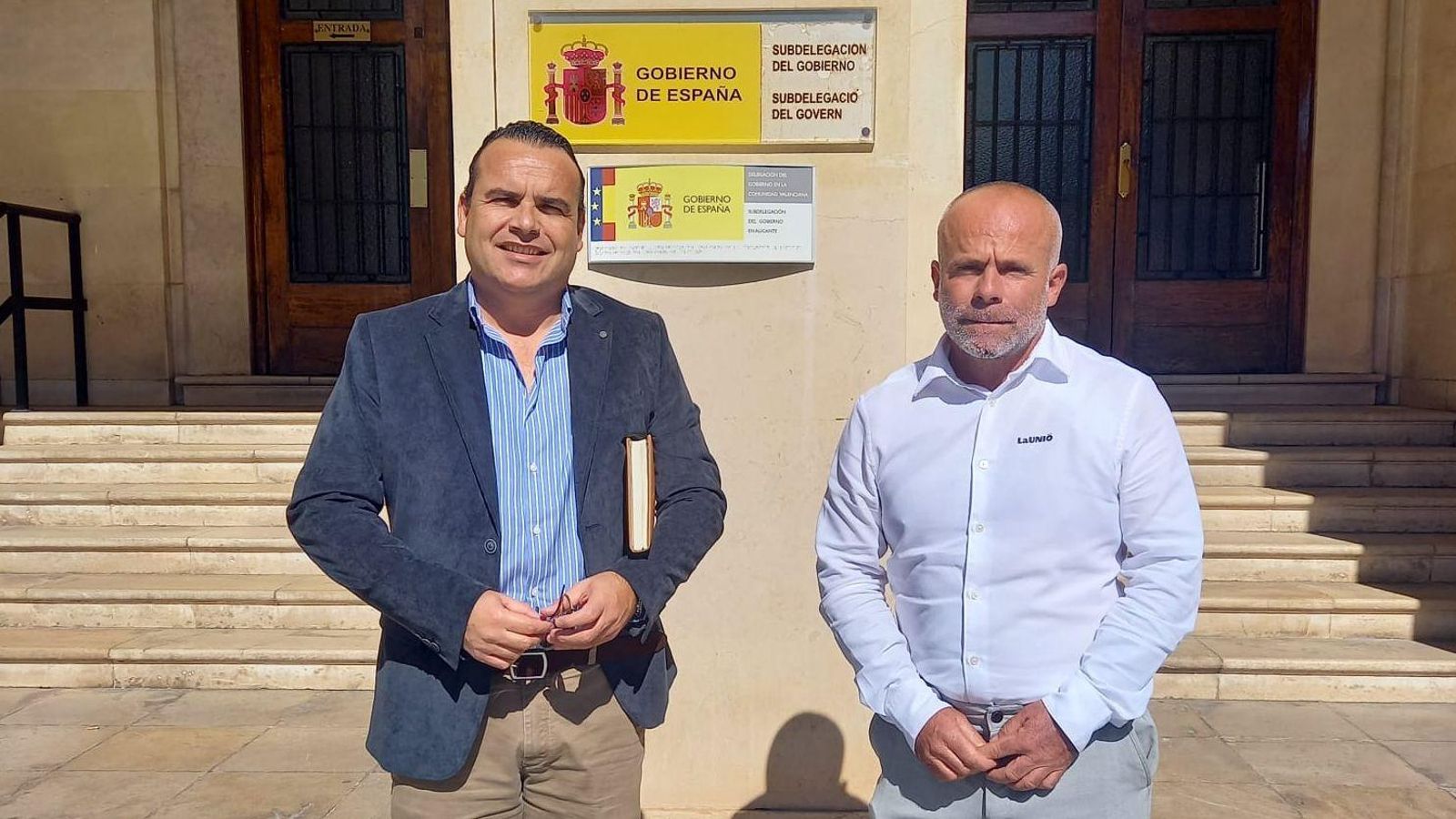 El subdelegat del govern a Alacant, Juan Antonio Nieves, amb el secretari general de la Unió, Carles Peris El subdelegat del govern a Alacant, Juan Antonio Nieves, amb el secretari general de la Unió, Carles Peris