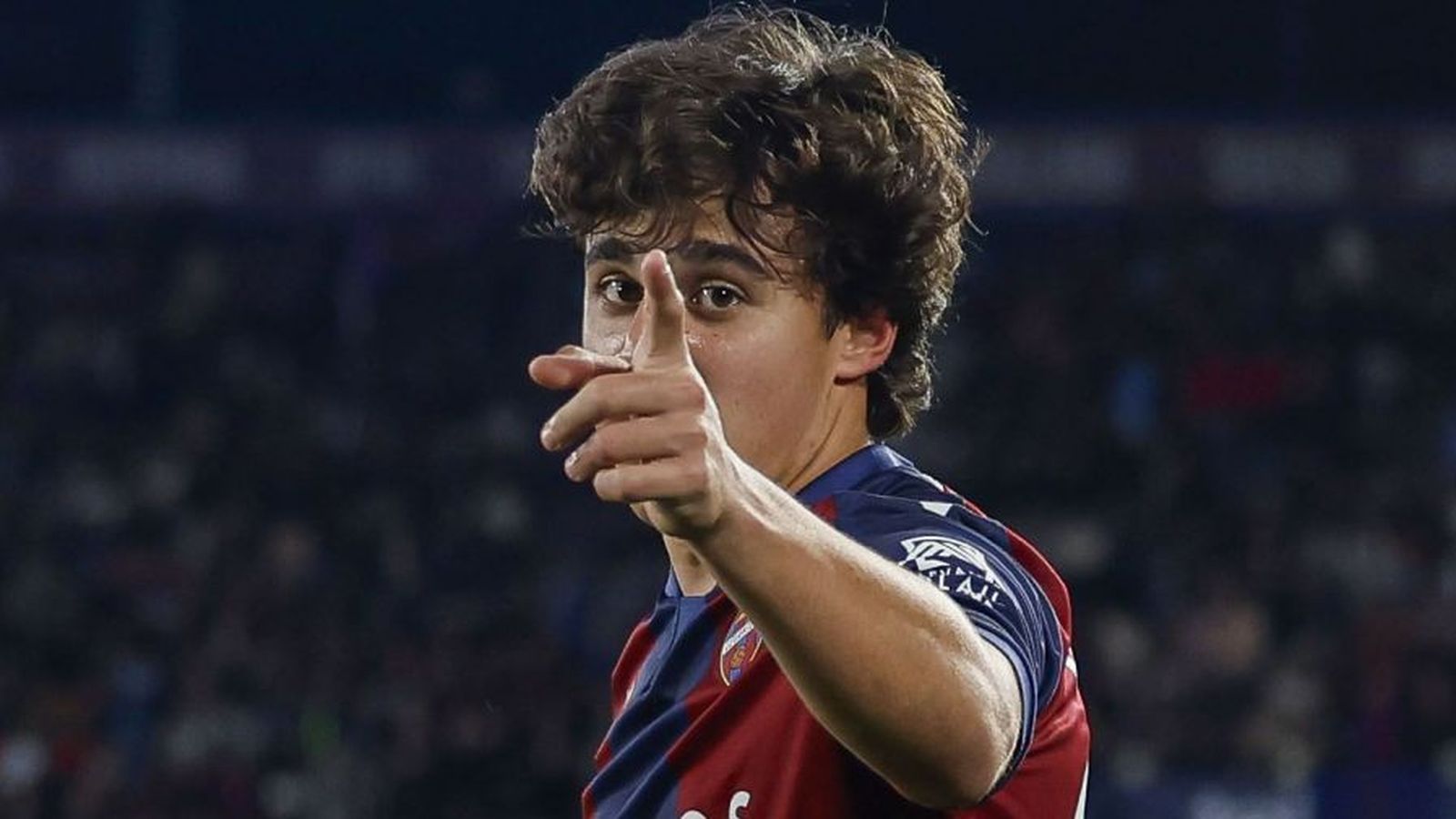 El futbolista del Llevant, Carlos Álvarez