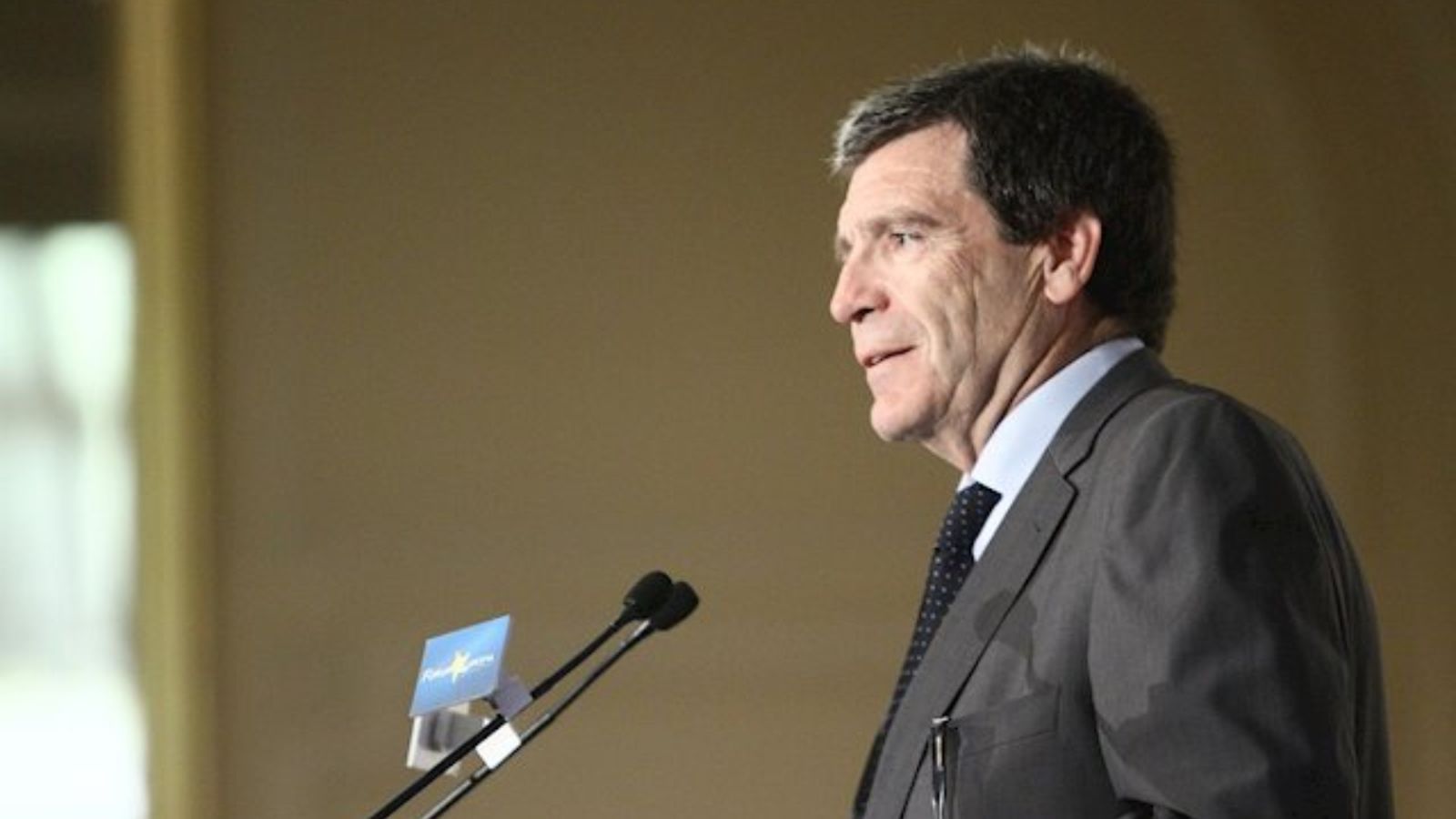 Aurelio Martínez diu que l\'ampliació del port generarà 14.000 nous llocs de treball