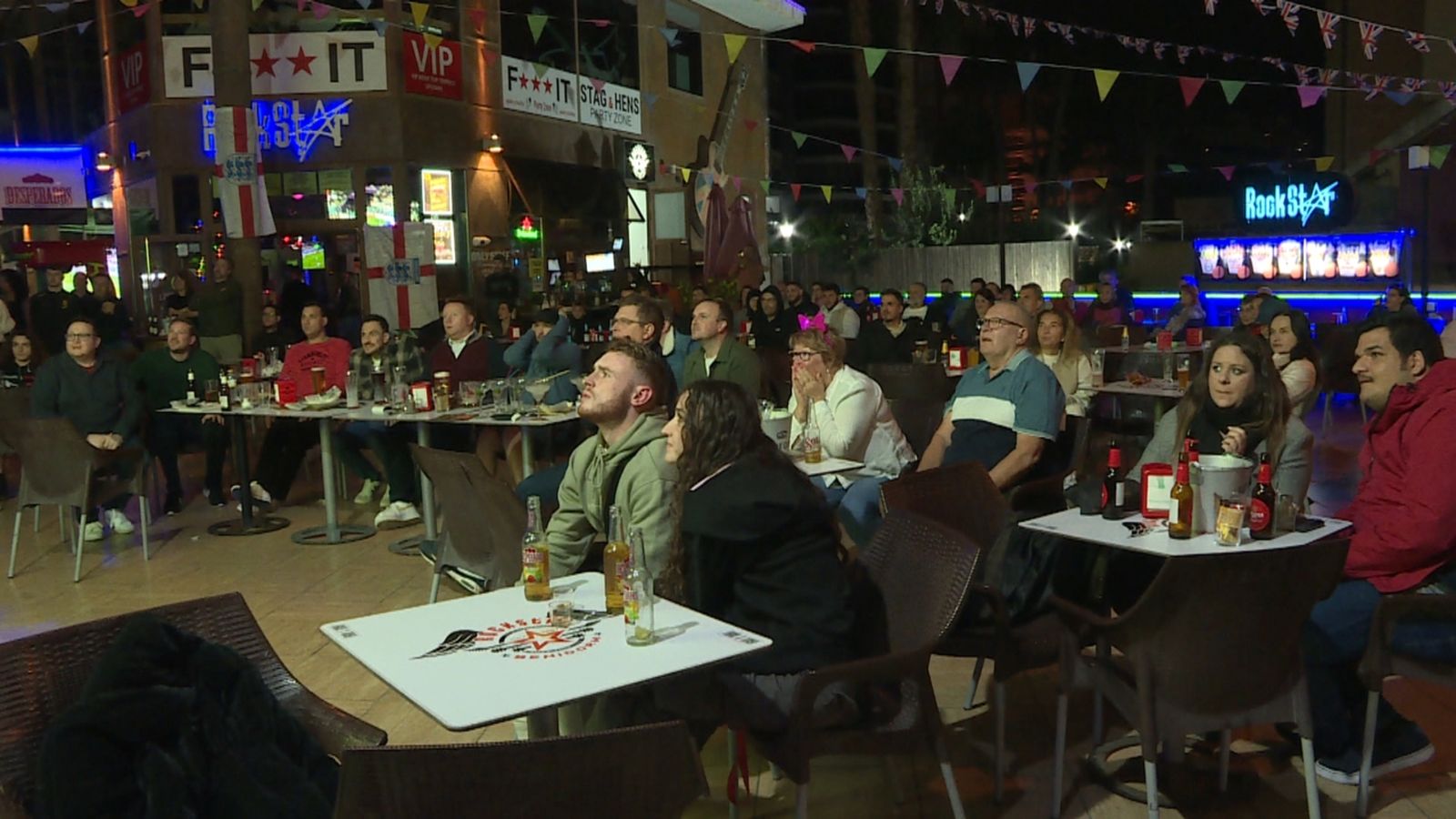 Inici d'alegria i descontent a la fi per als anglesos a Benidorm