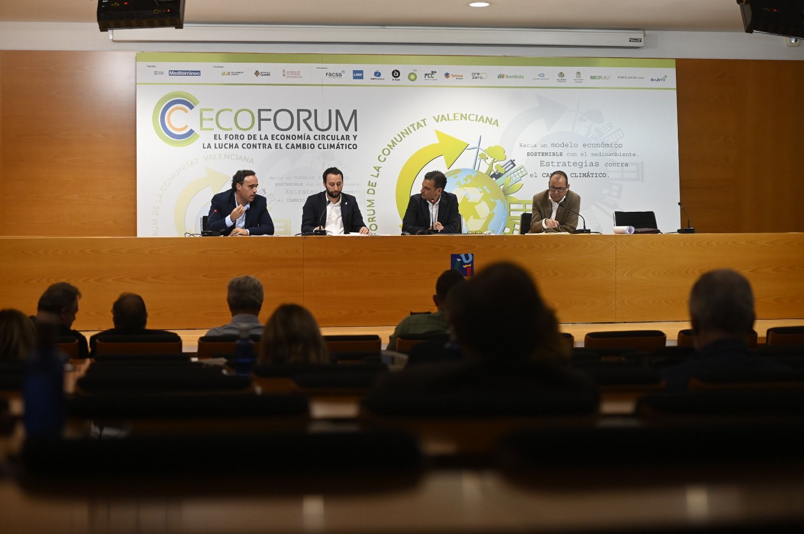 Empreses i administracions demanen amb urgència cooperar "ja" per la sostenibilitat