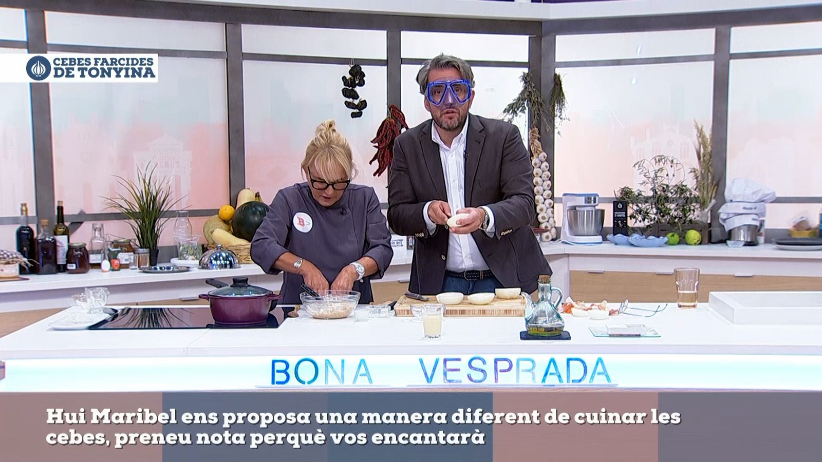 14.09.2021 | Cuinem cebes farcides amb tonyina