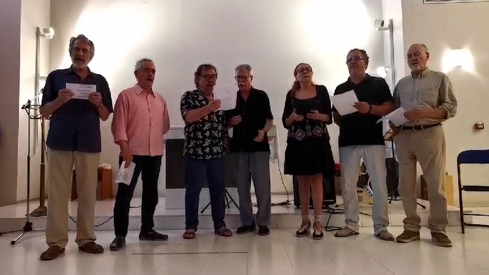 Un dels moments de l'acte de comiat, en què han intervingut alguns integrants d'Al Tall