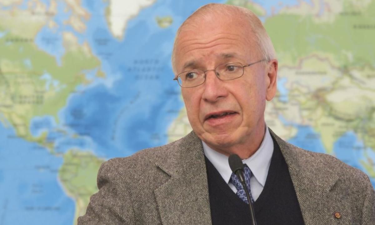 El sociòleg i demògraf nord-americà d'origen cubà Alejandro Portes El sociòleg i demògraf nord-americà d'origen cubà Alejandro Portes