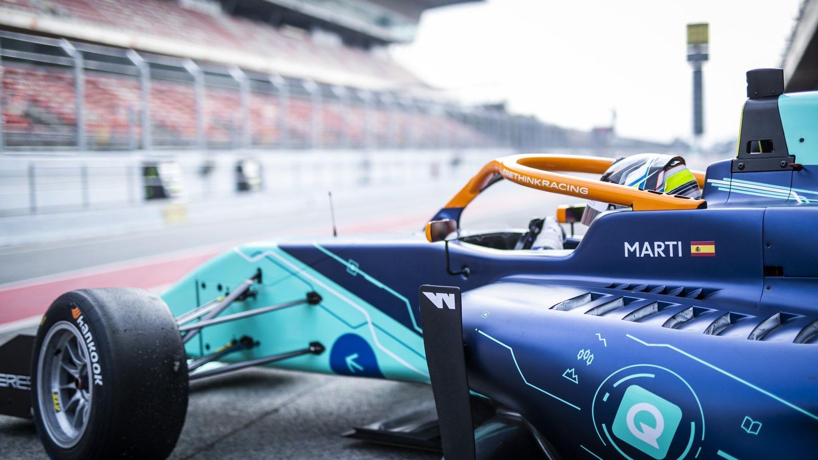 Nerea Martí ix del garatge durant una de les proves de la pretemporda