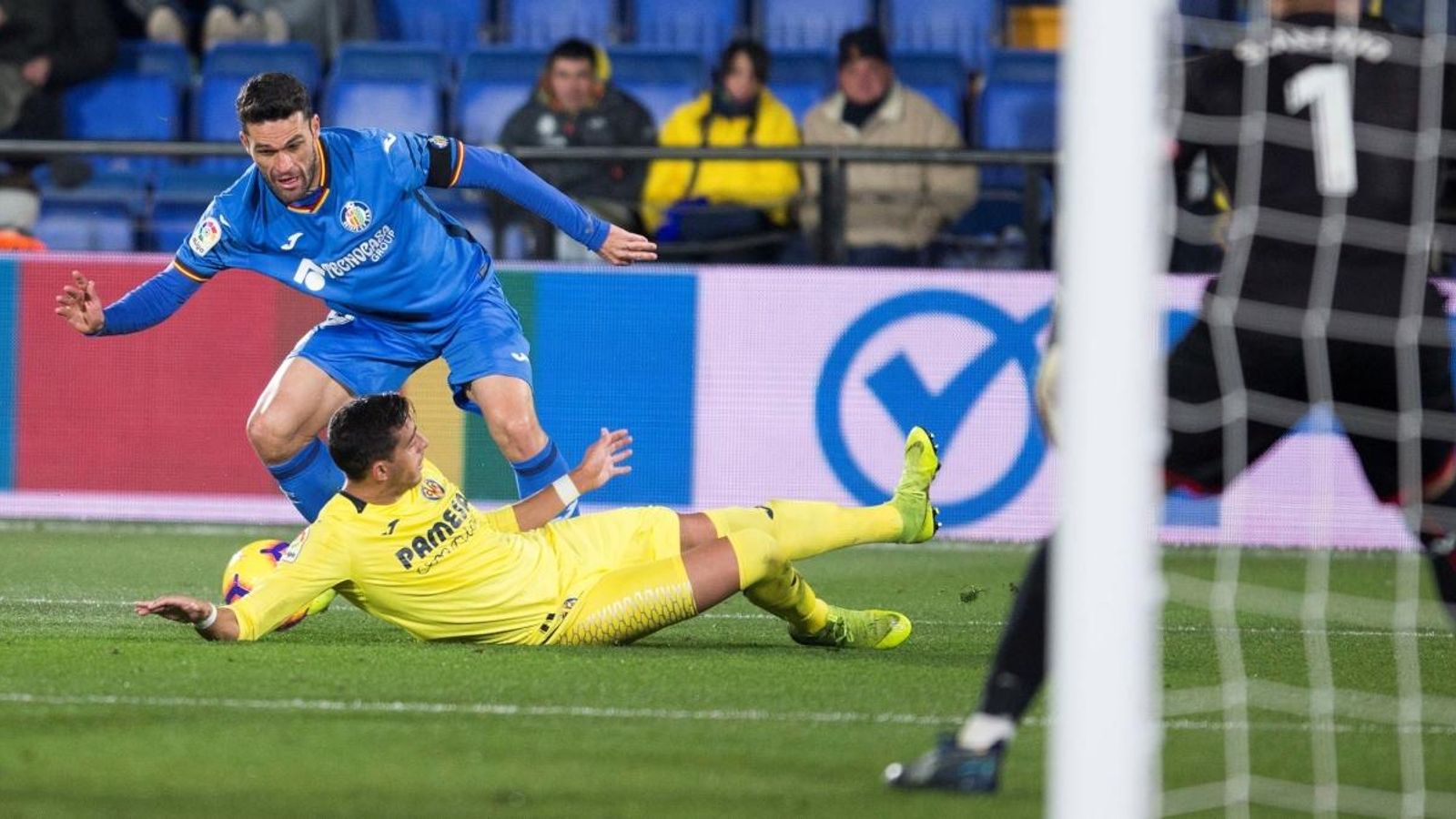 L'alcoià Jorge Molina ha marcat el primer gol de l'encontre
