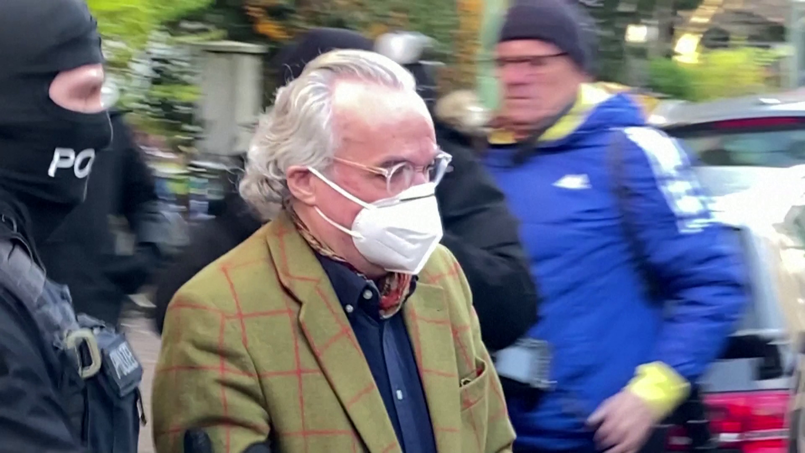 Imatge de la detenció del príncep alemany a qui la policia situa en l'epicentre de la trama