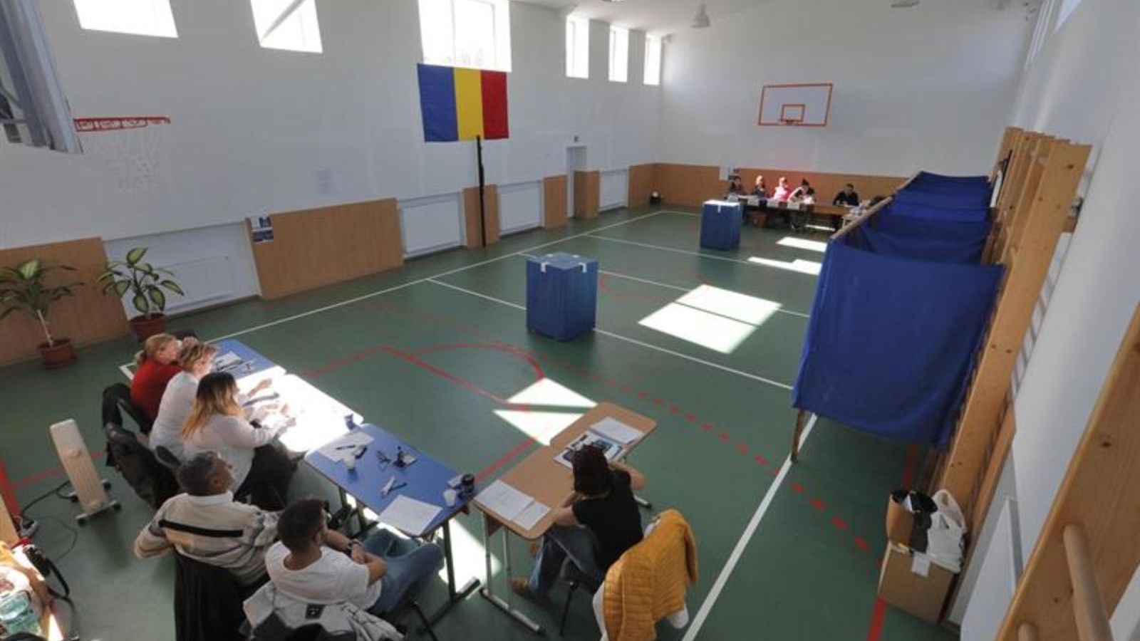 La votació pretenia esmenar la Constitució per a canviar la definició de matrimoni i que només es reconeguera la unió d'un home i una dona.